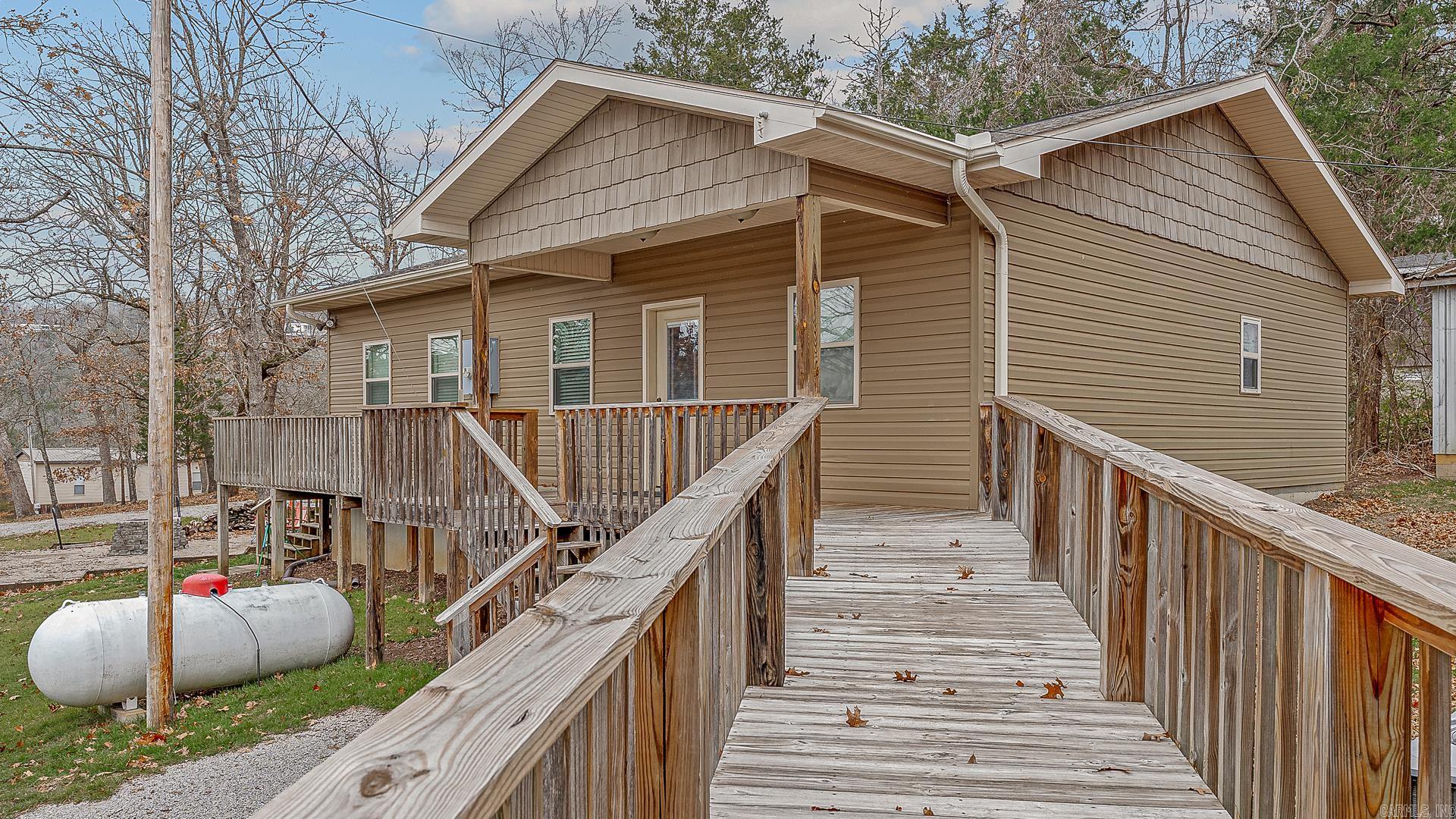 HENDERSON HEIGHTS - Residential