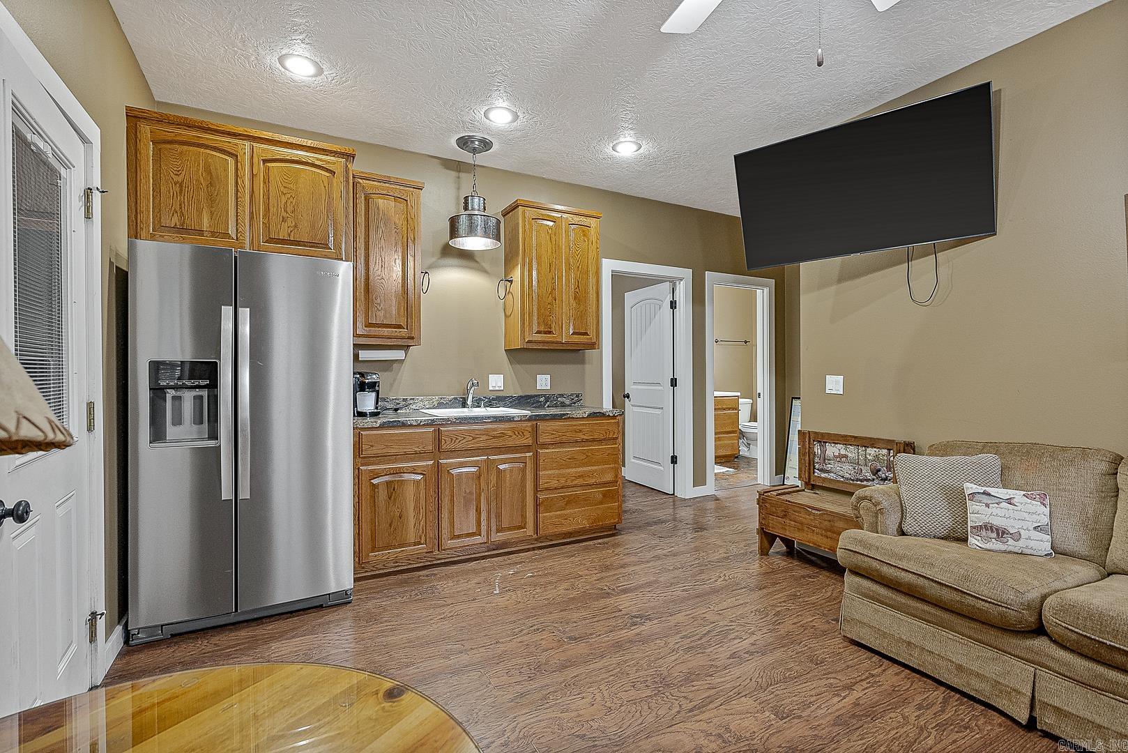 HENDERSON HEIGHTS - Residential