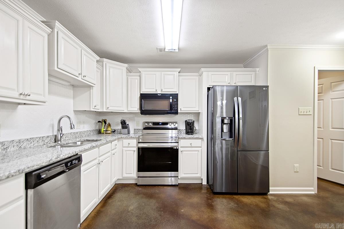 ALLI'S PLACE - Residential