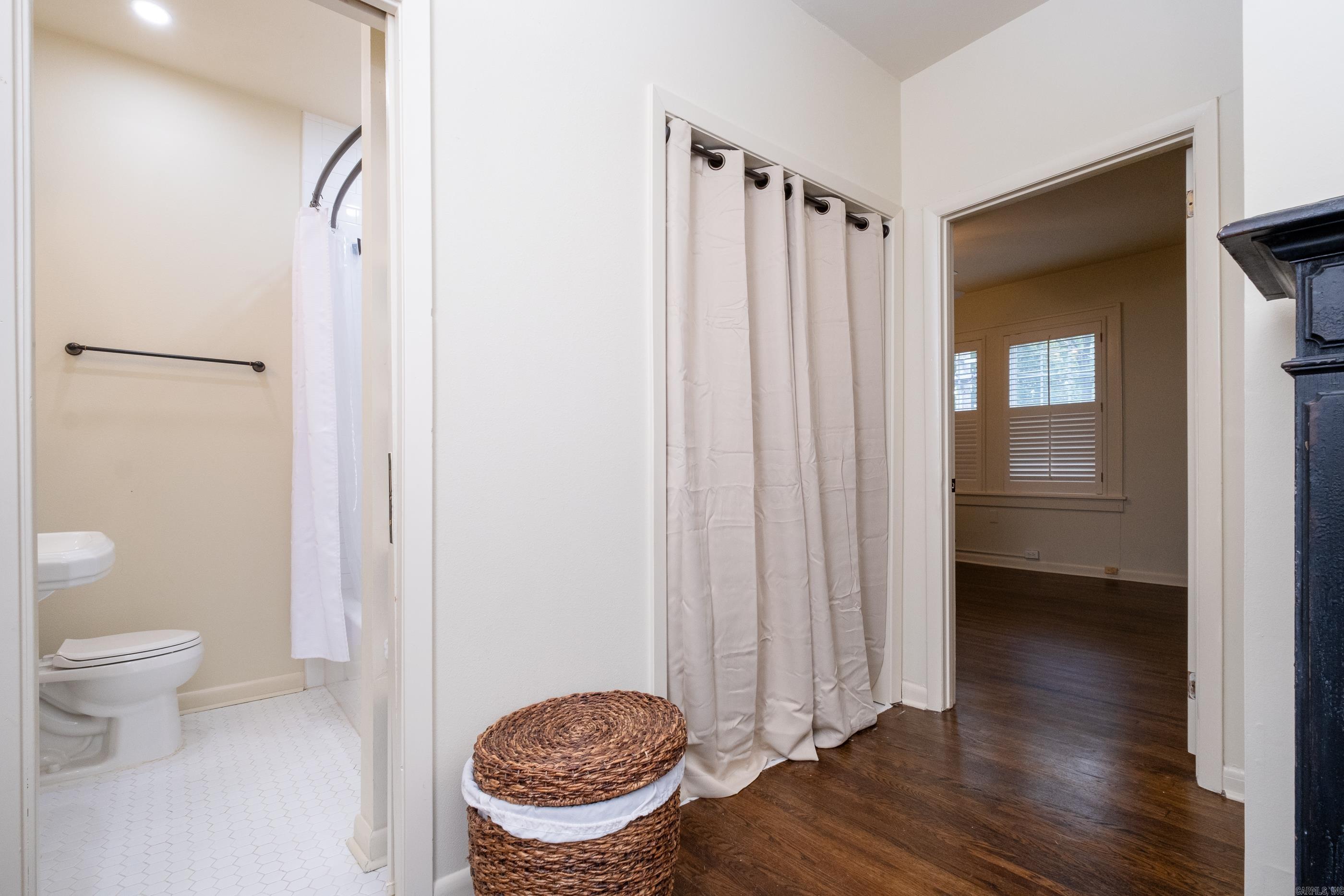 OAKWOOD PLACE - Residential