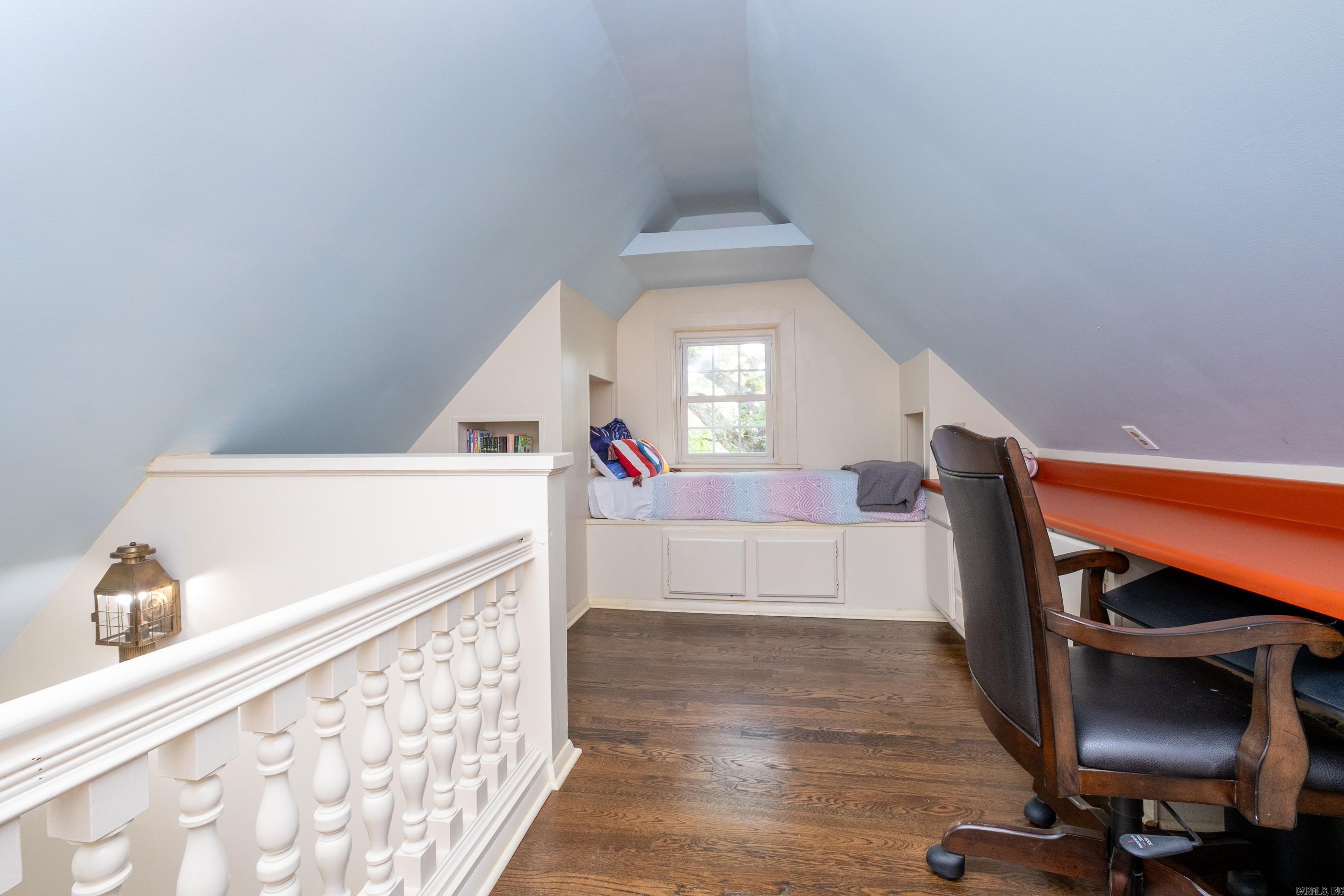 OAKWOOD PLACE - Residential