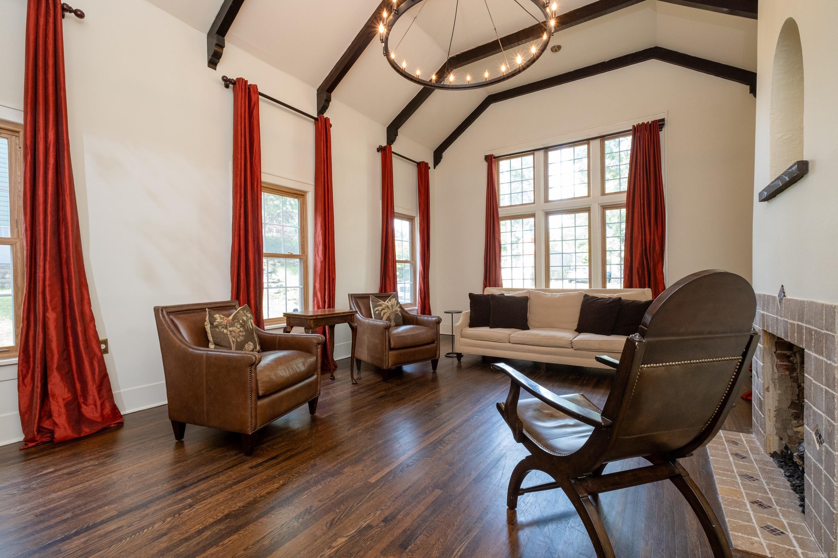 OAKWOOD PLACE - Residential