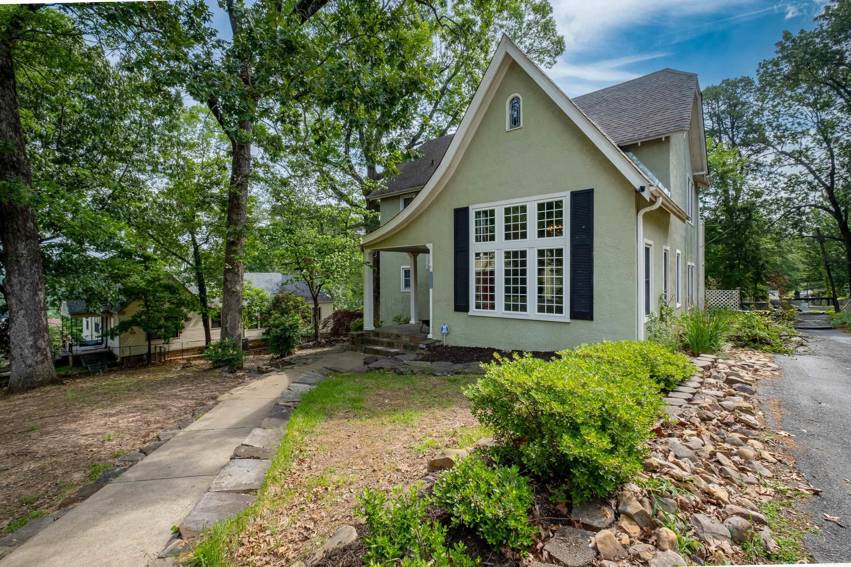 OAKWOOD PLACE - Residential