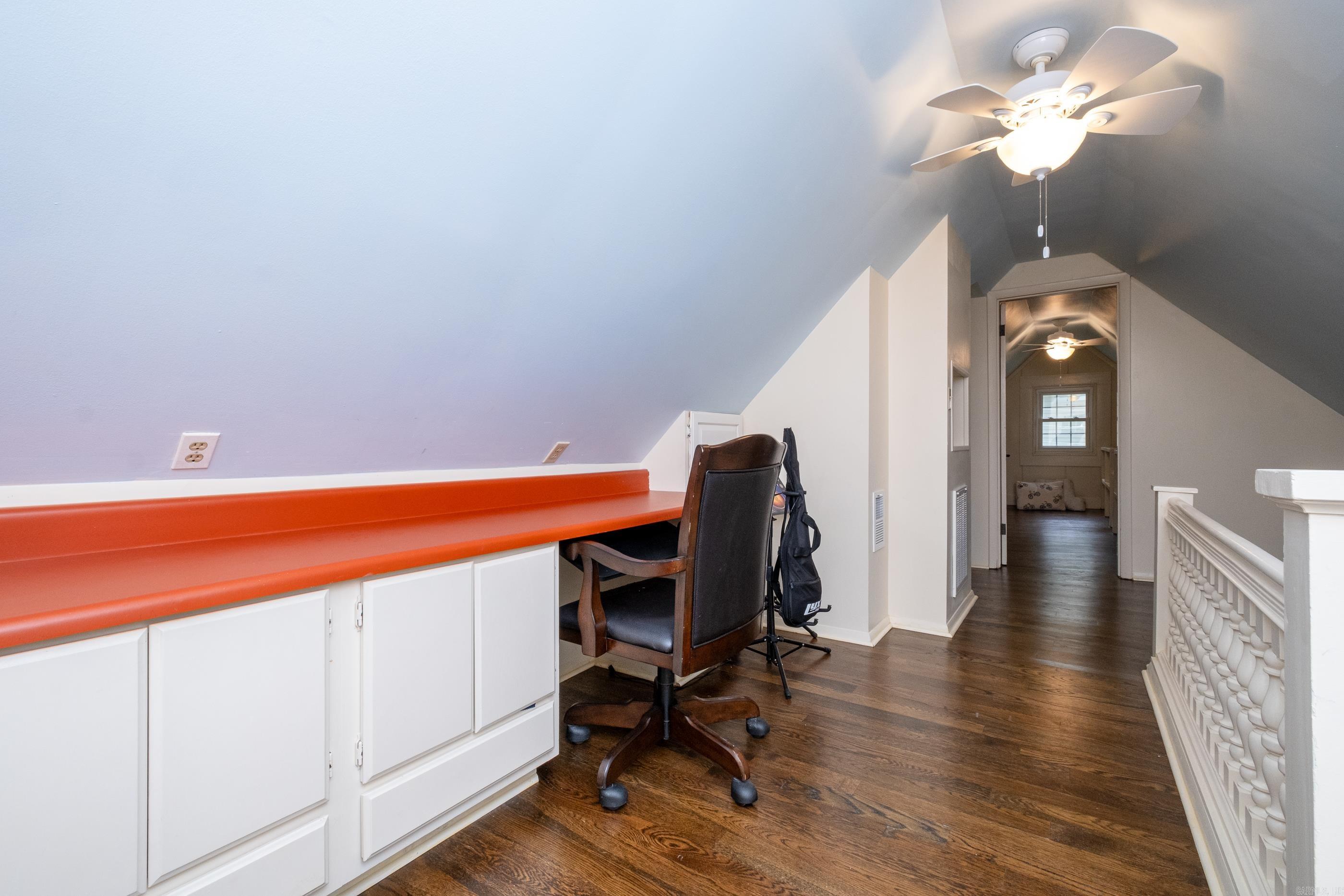 OAKWOOD PLACE - Residential