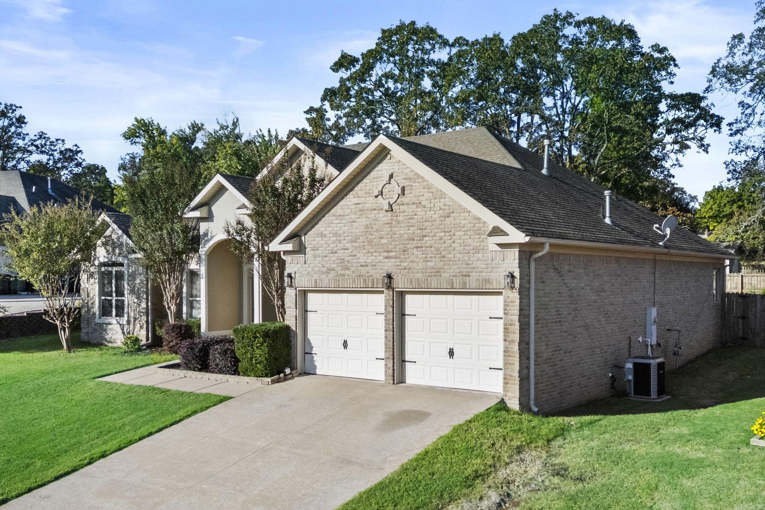 MILLERS CROSSING - Residential