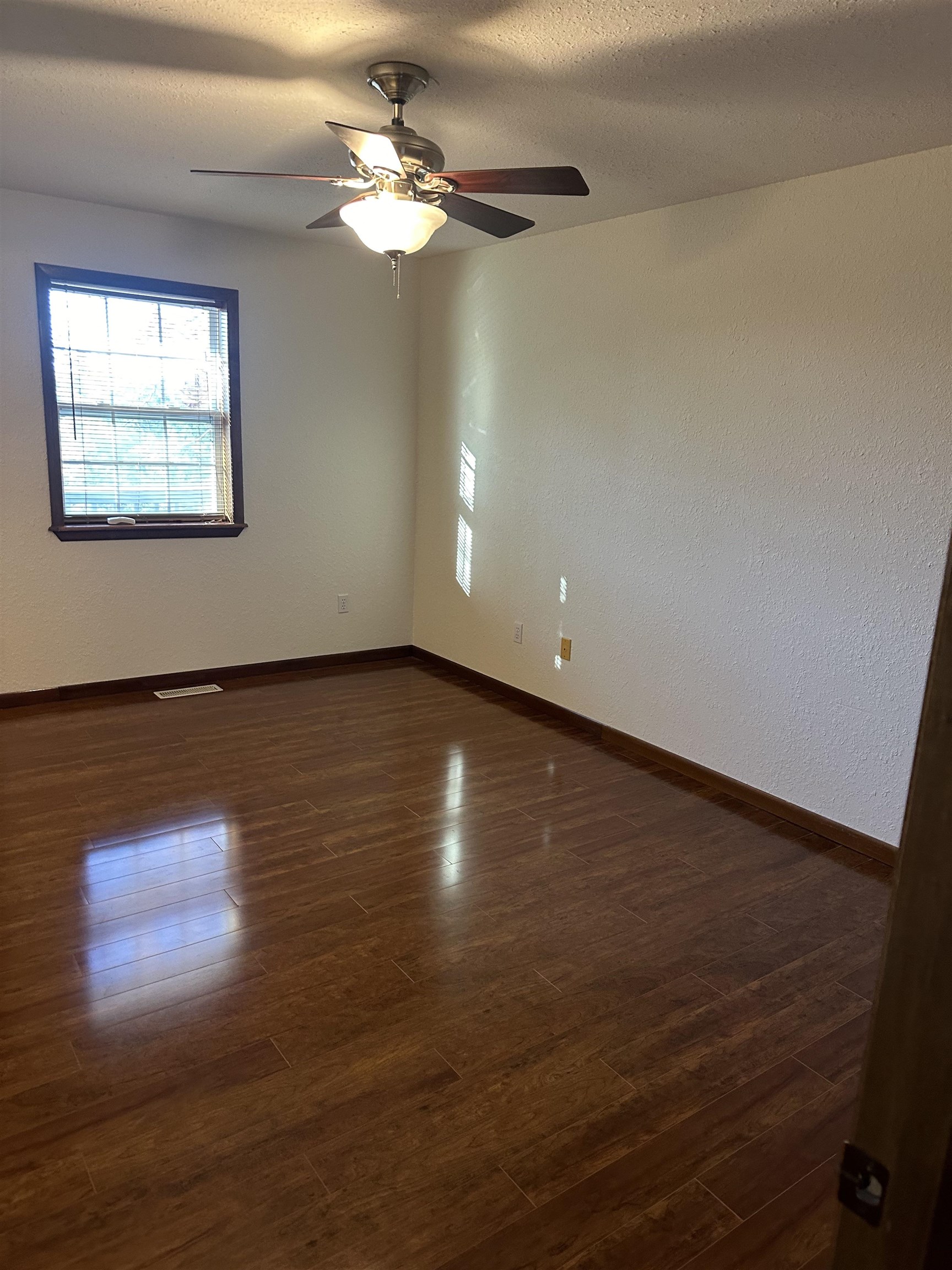 Dakota Second - Residential