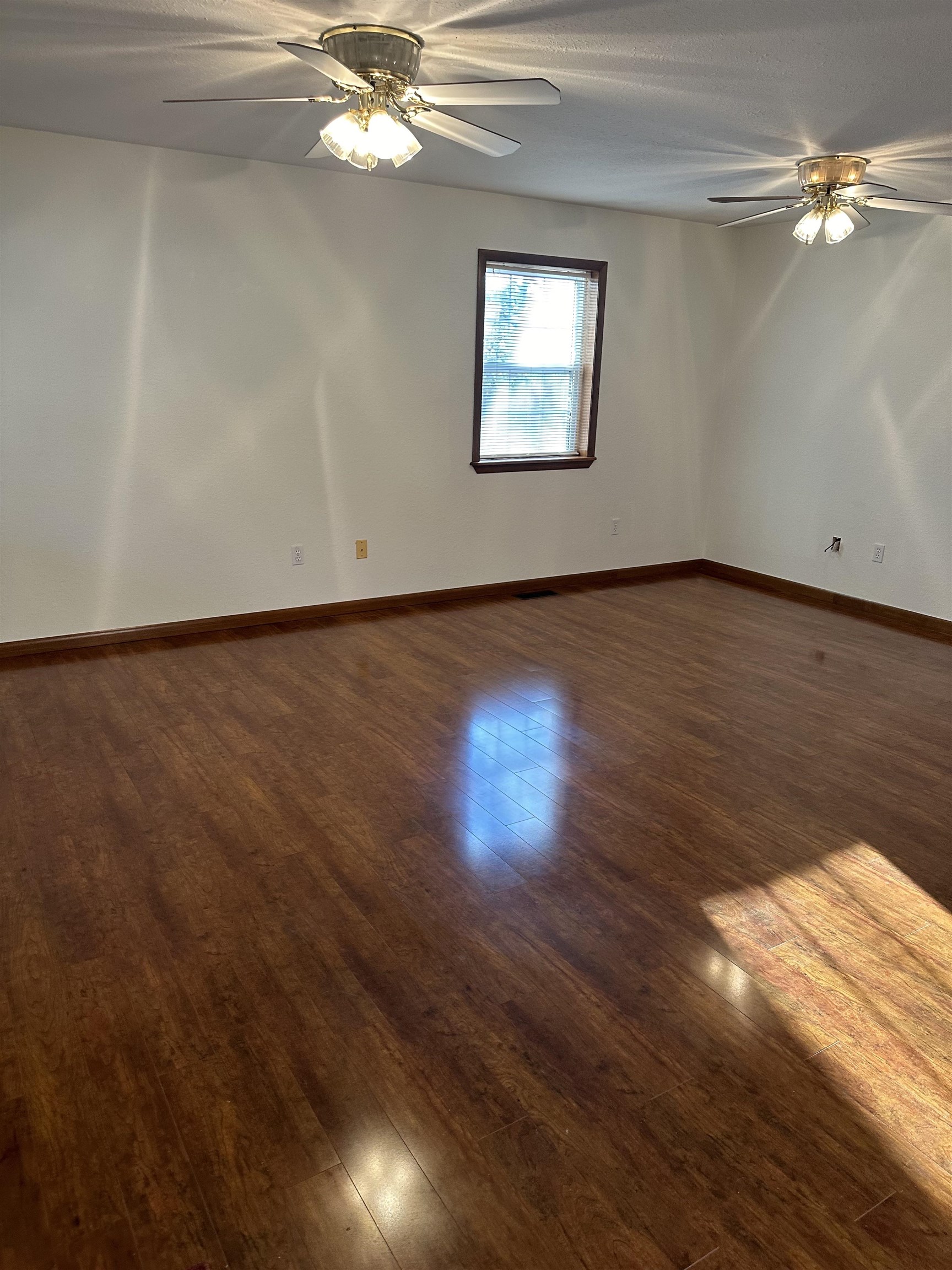 Dakota Second - Residential