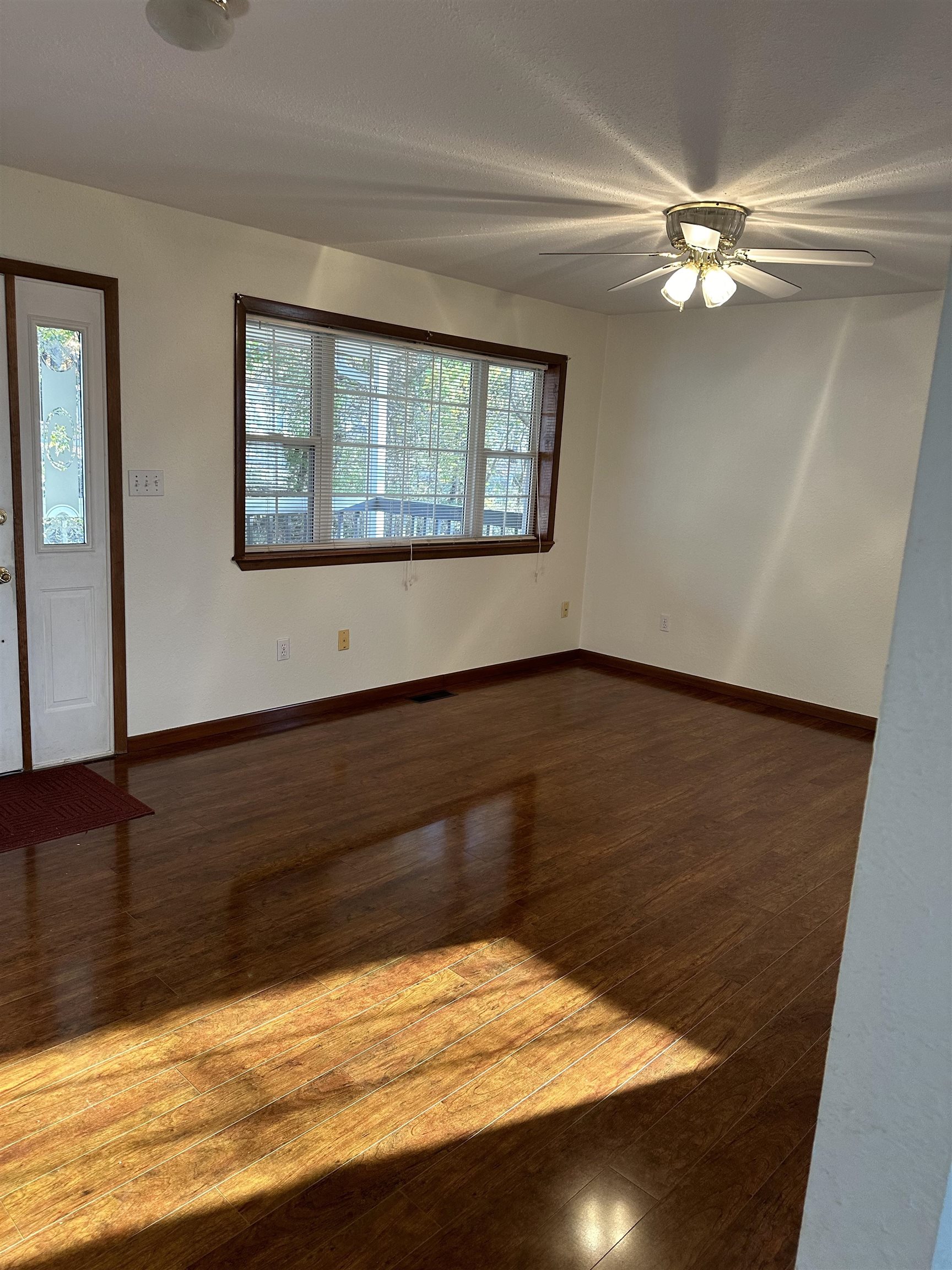 Dakota Second - Residential