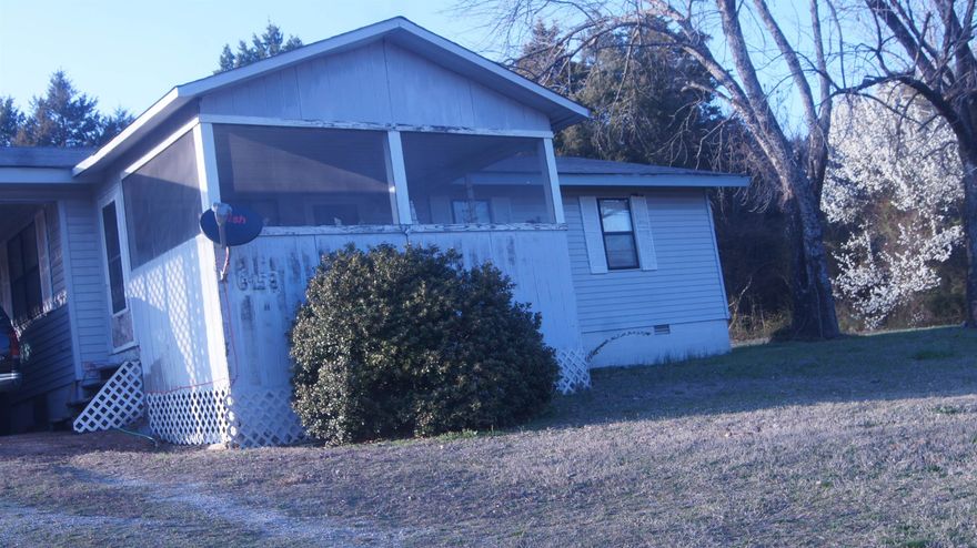2-bed/2-bath home on Hwy 9 S Salem, Arkansas.