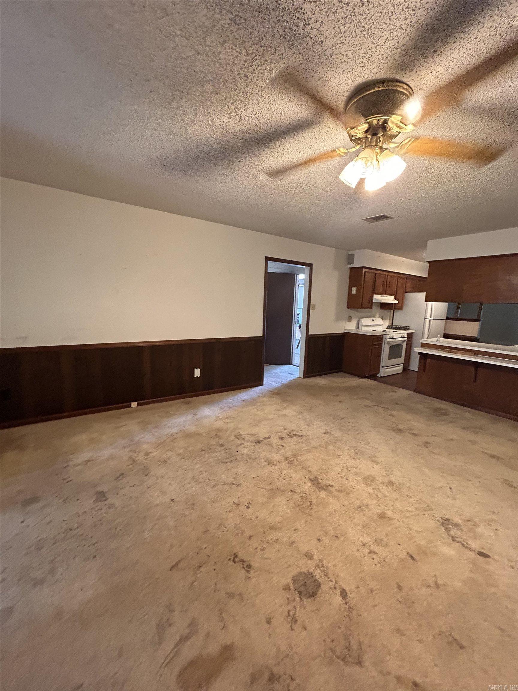 Springhill Manor West - Residential