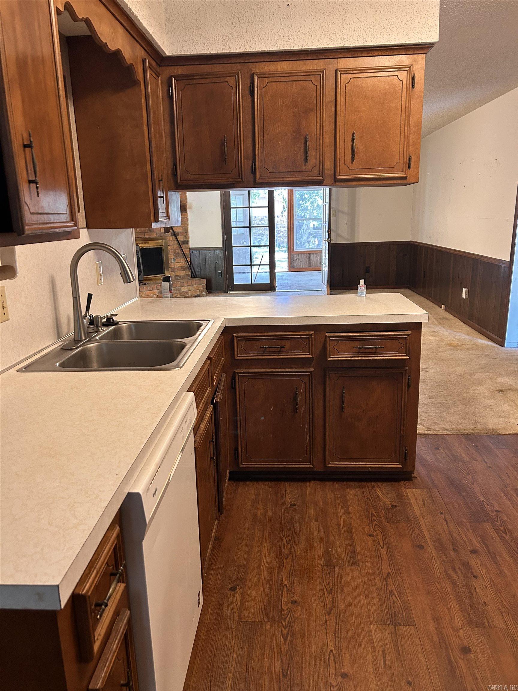 Springhill Manor West - Residential