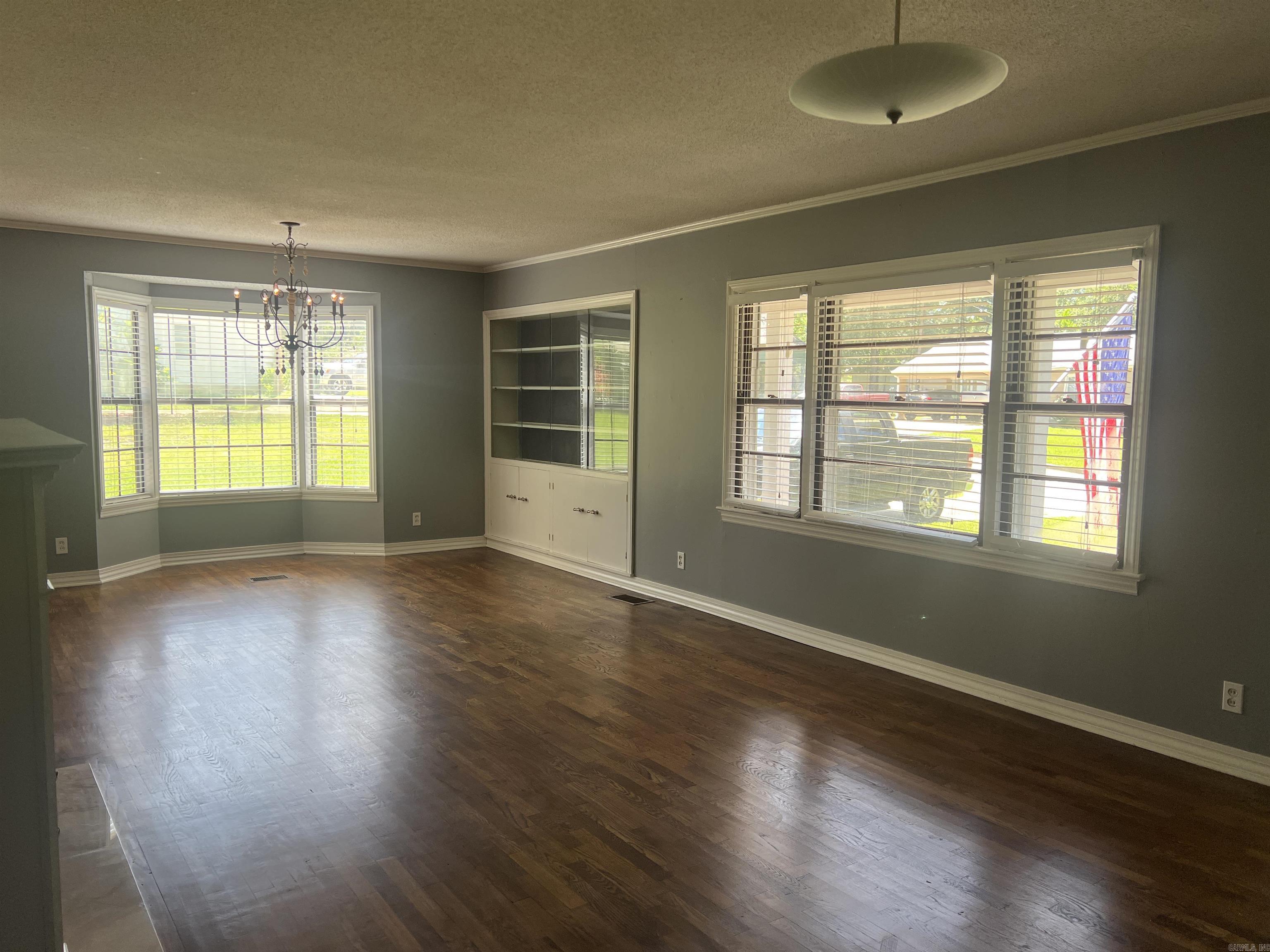 WEST THOMPSON HEIGHTS - Residential