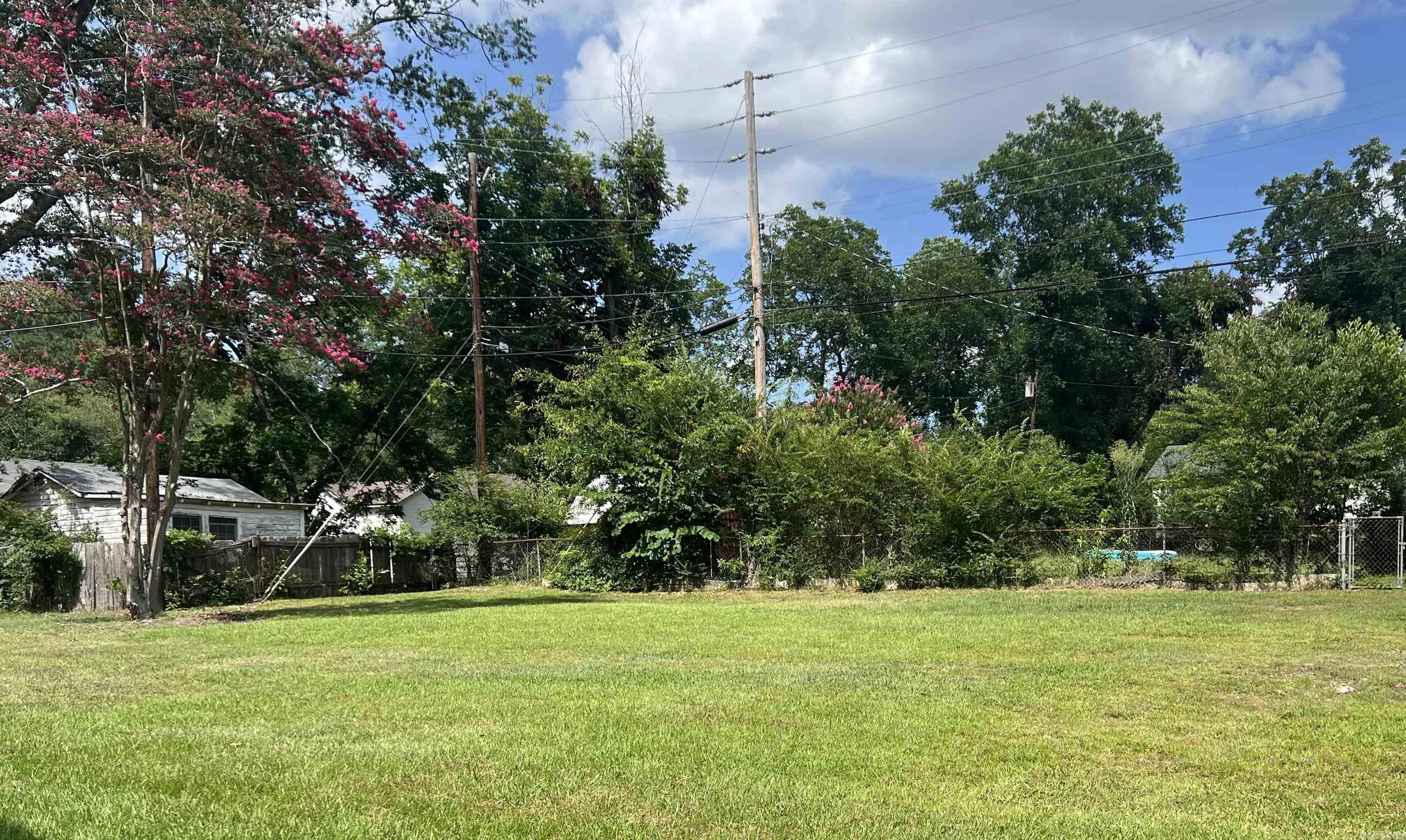 WEST THOMPSON HEIGHTS - Residential