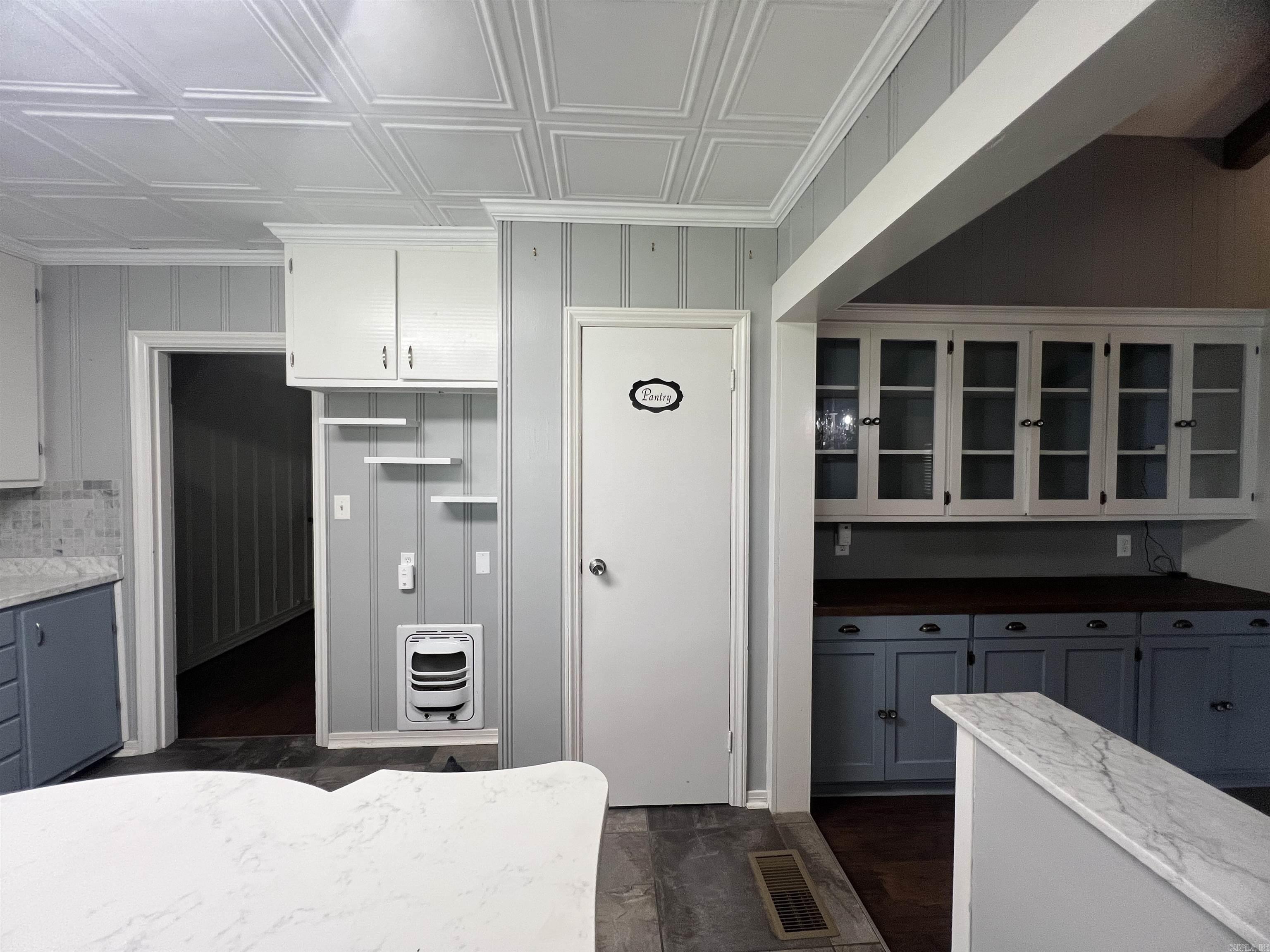 WEST THOMPSON HEIGHTS - Residential