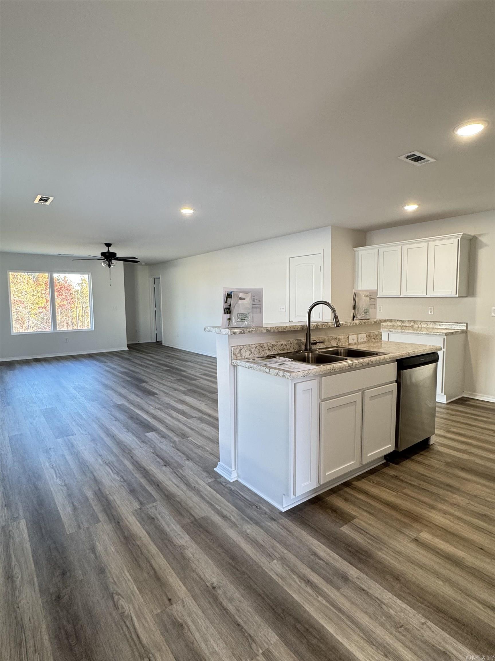 THE MEADOWS - Residential