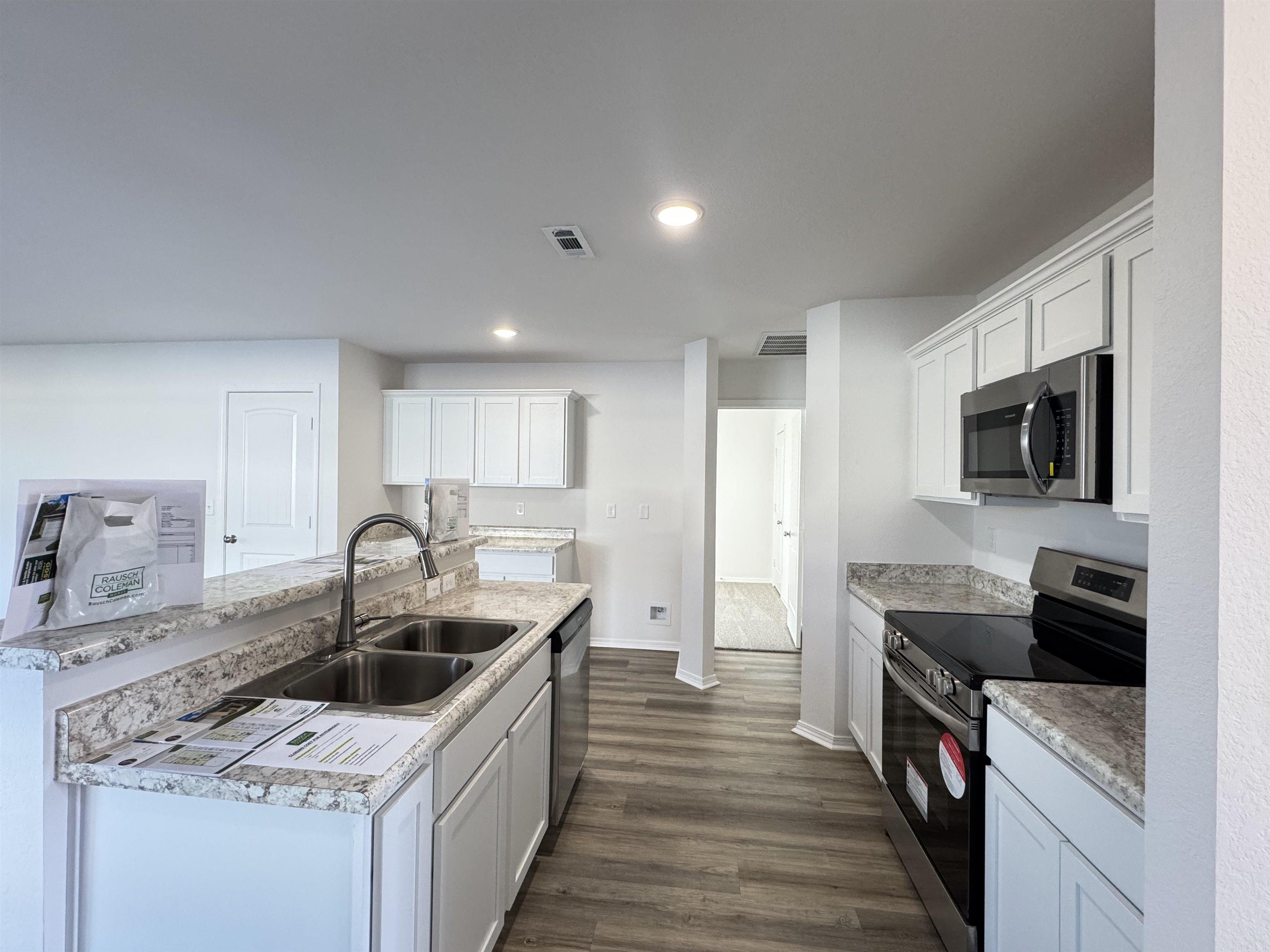 THE MEADOWS - Residential