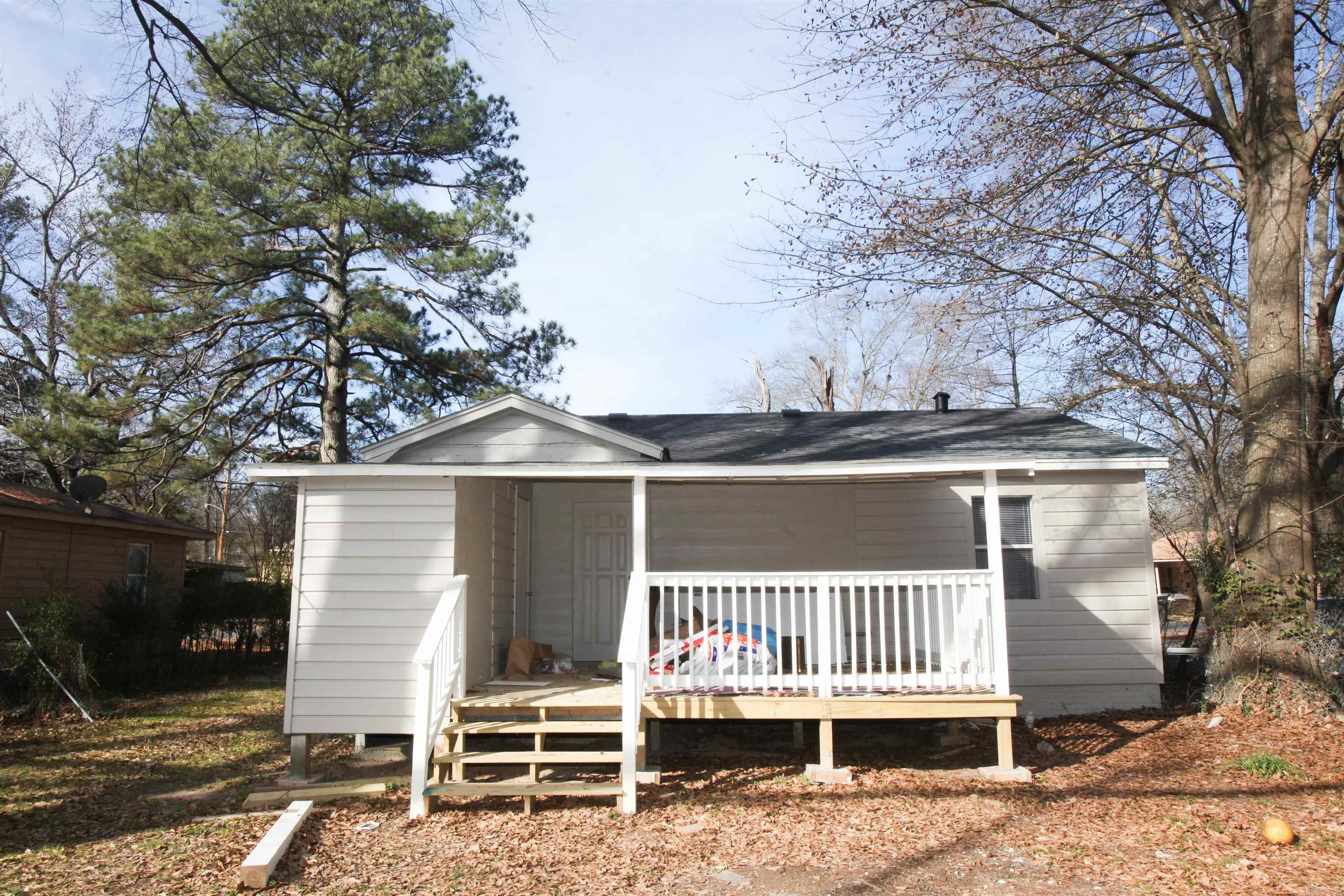 John Barrow 1L - Residential Lease