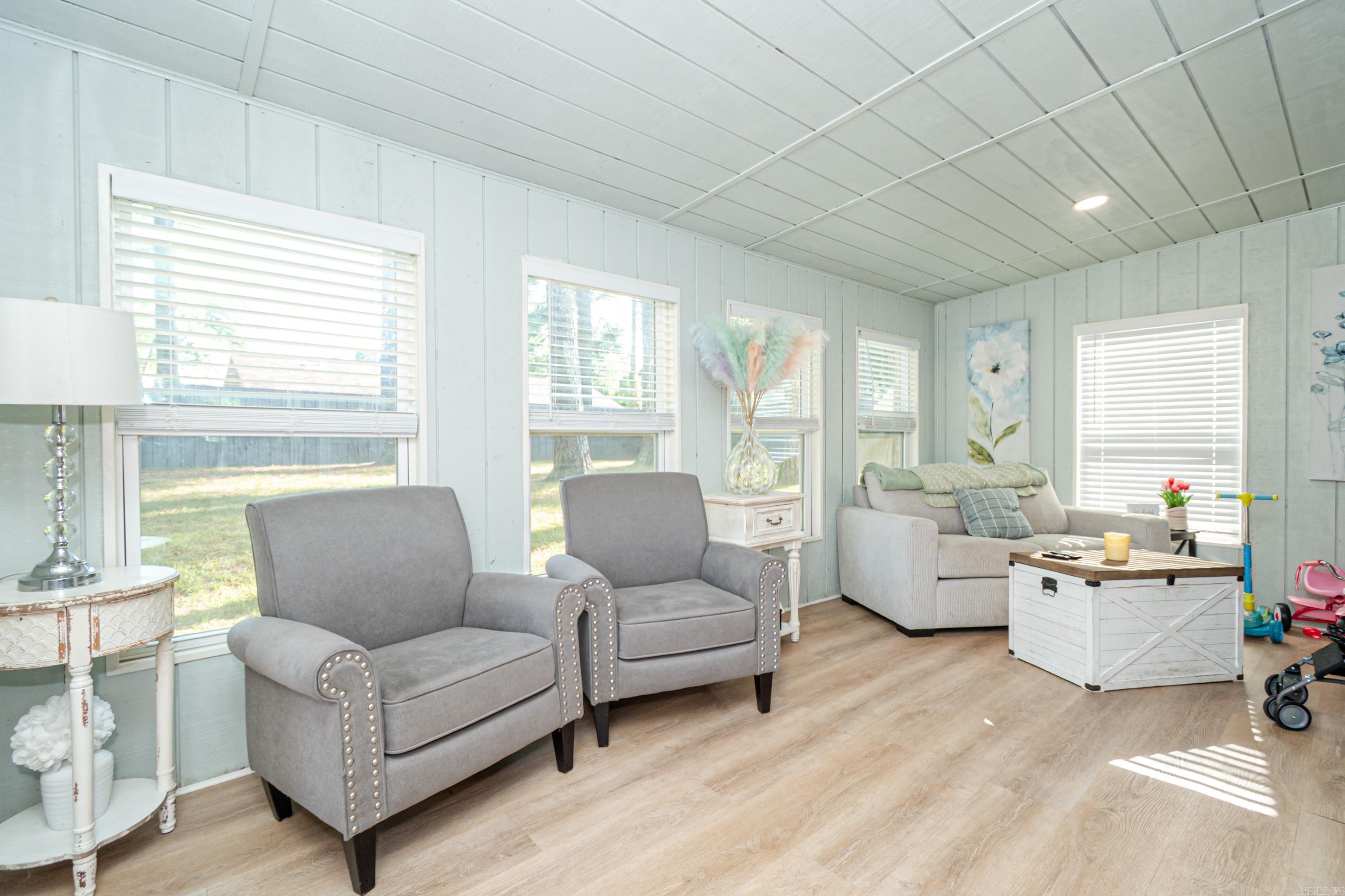 BRENTWOOD - Residential