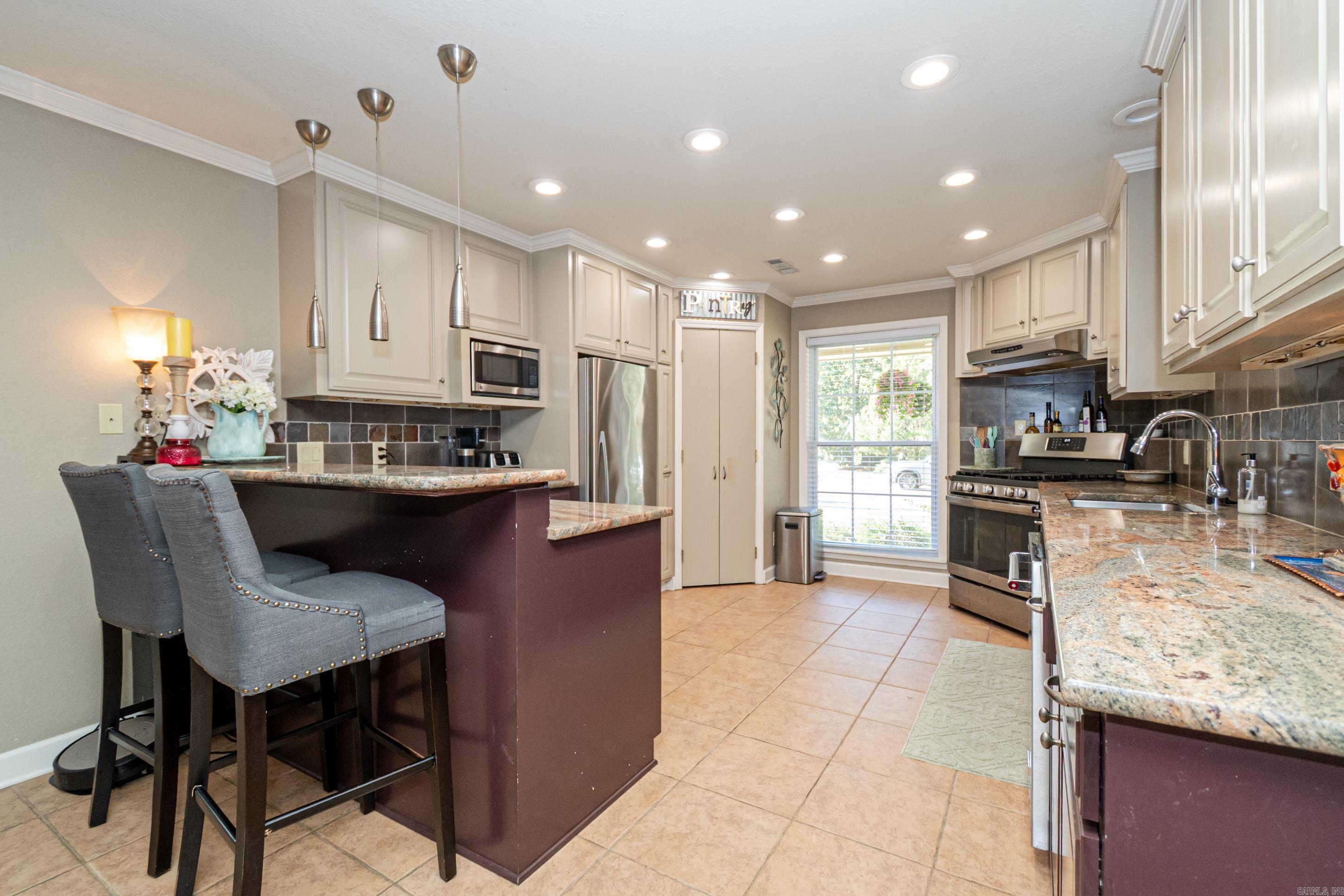 BRENTWOOD - Residential