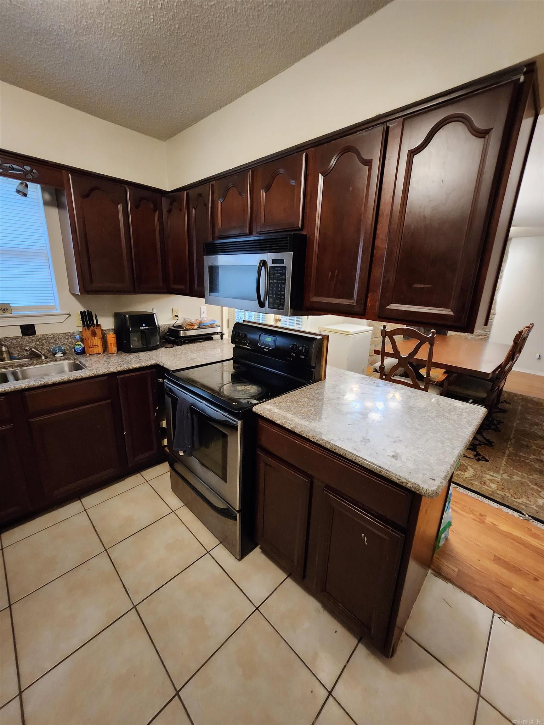 WOODLAND RIDGE - Residential