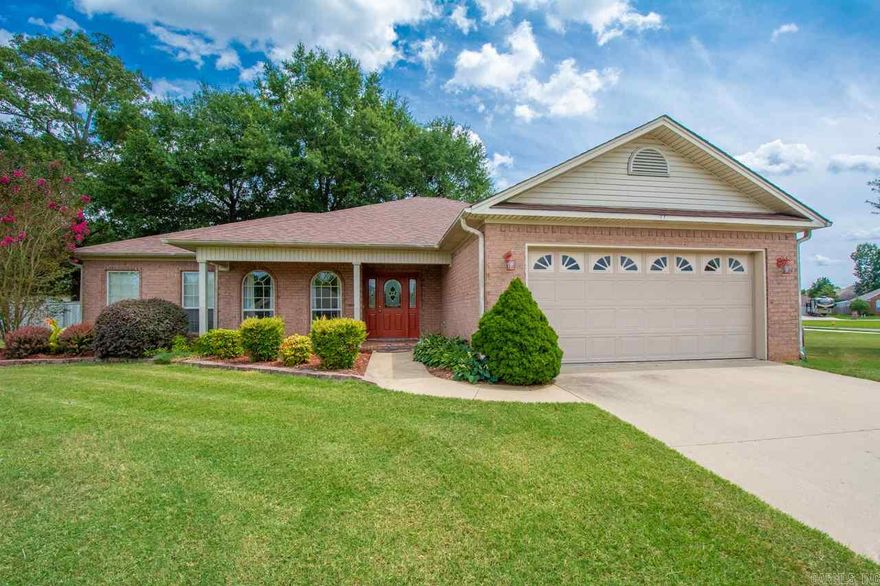 3/2 master apart. Open floor plan. Vaulted ceilings, with gas fireplace. Master bath w/double vanities, fresh paint & carpet, new dishwasher. Roof 2016. H/A 2019, granite counter tops, custom drapes. Gutters with guards. Deck, privacy fenced double lot, sprinkler system. Great home- Great location