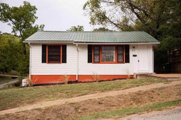 303 N 5TH ST, THAYER, MO 65791 - Image b0920b7c31279e1e467ecbc928fdc9ca/847651636