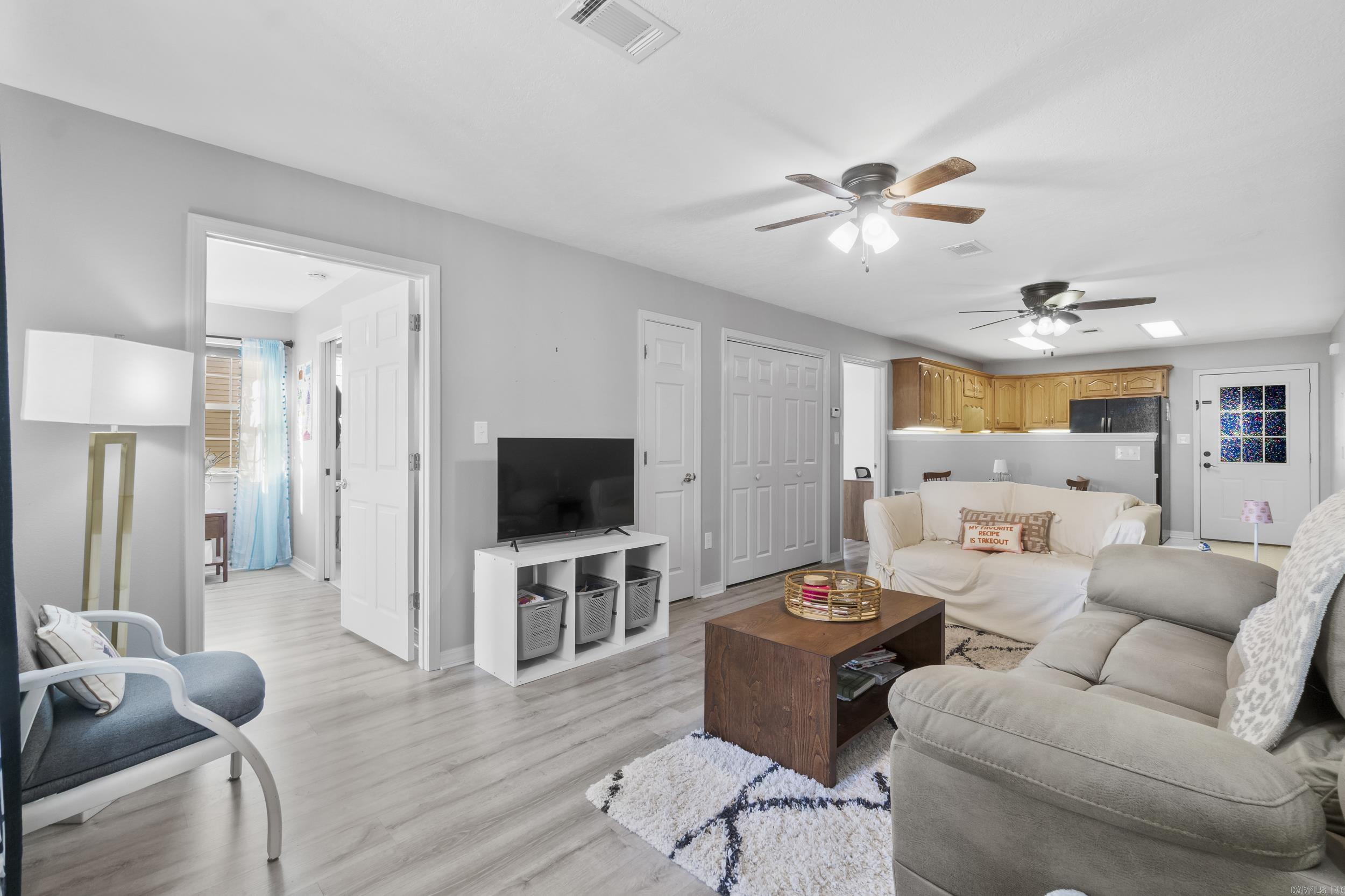 RIVER OAKS TRACE - Residential