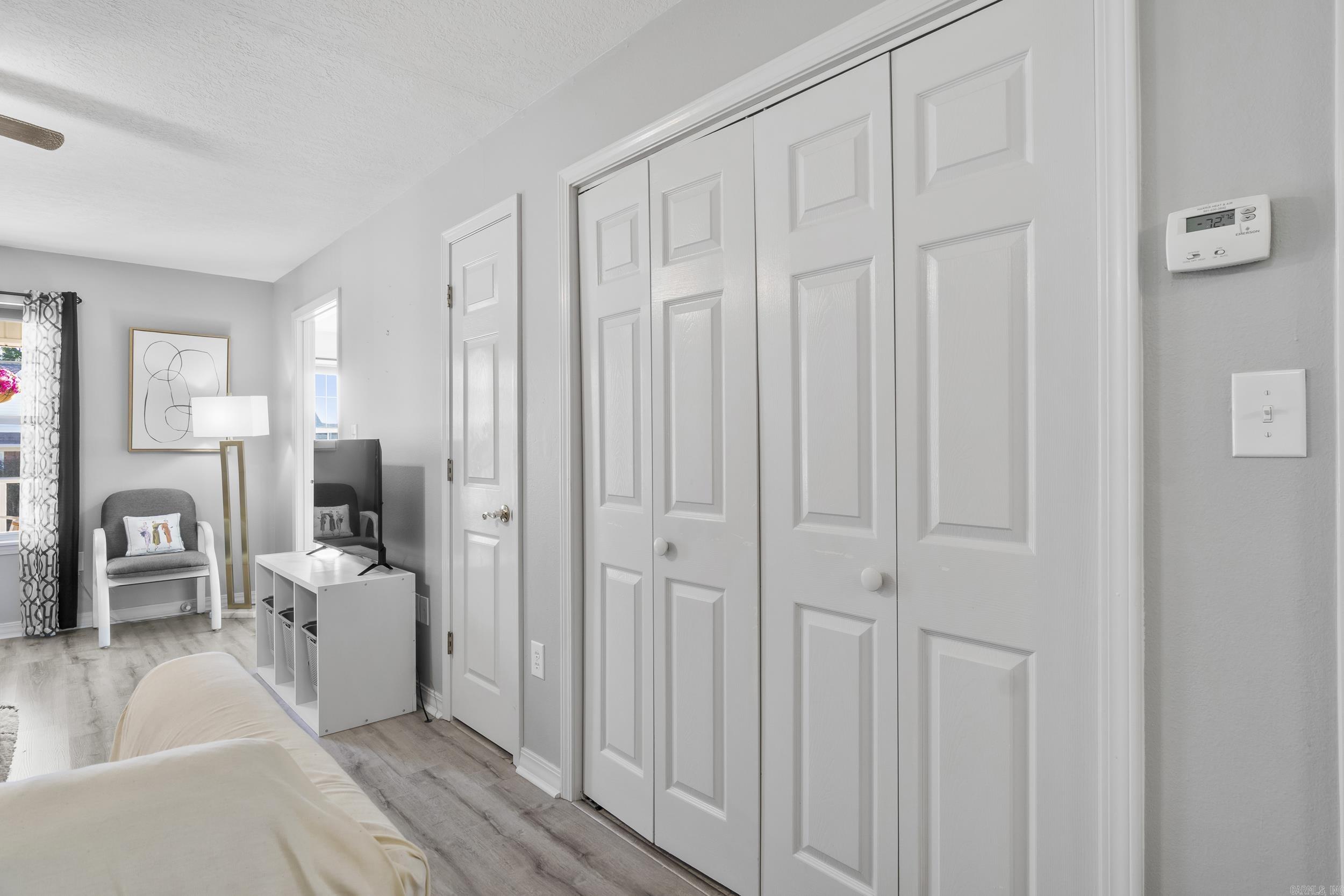 RIVER OAKS TRACE - Residential