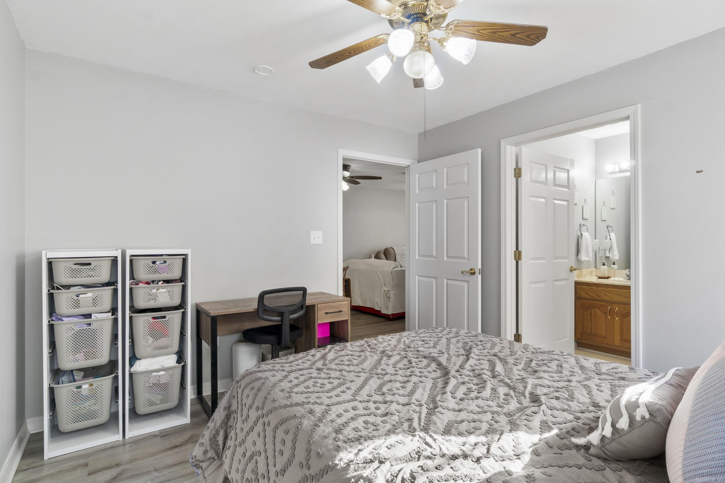 RIVER OAKS TRACE - Residential