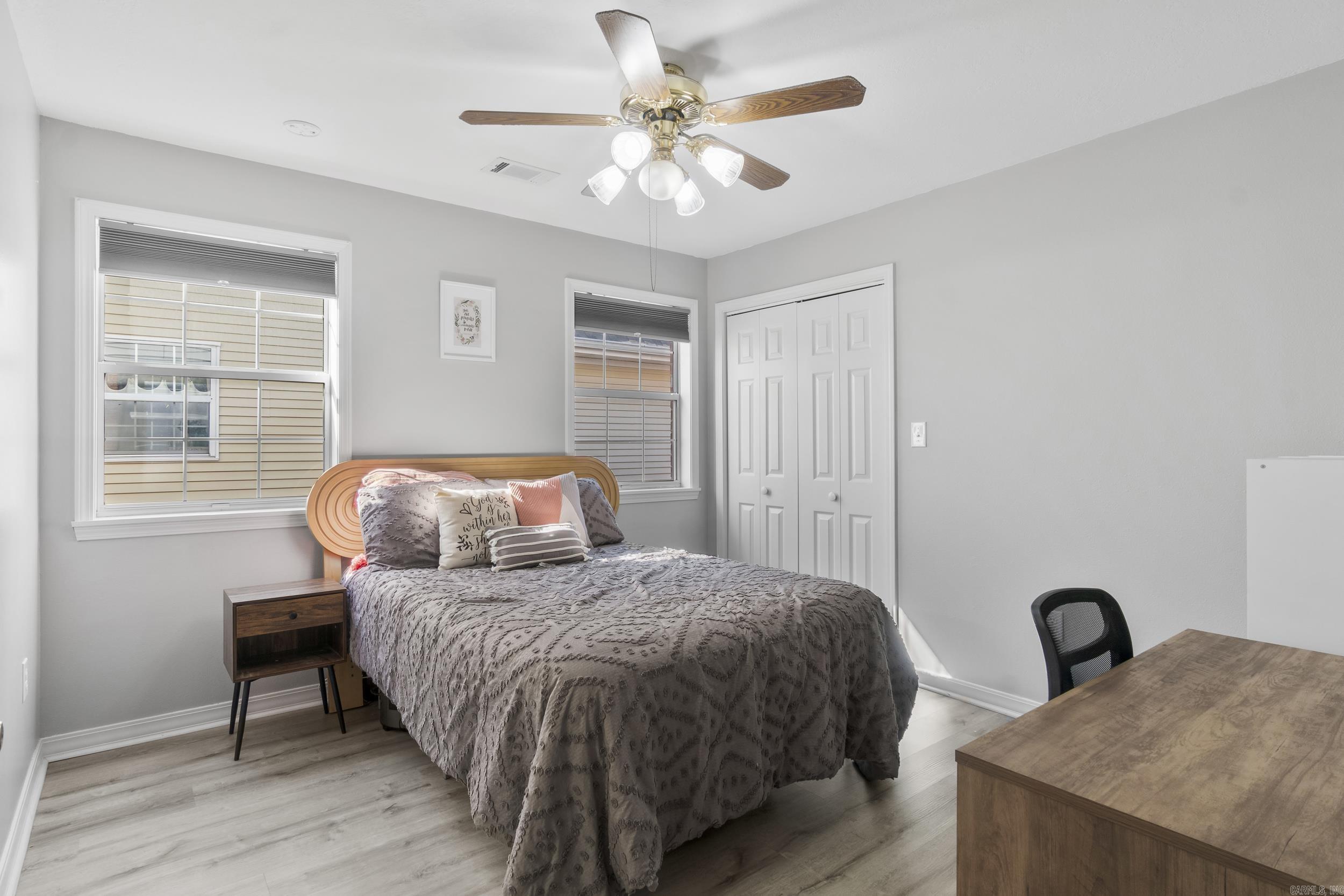 RIVER OAKS TRACE - Residential