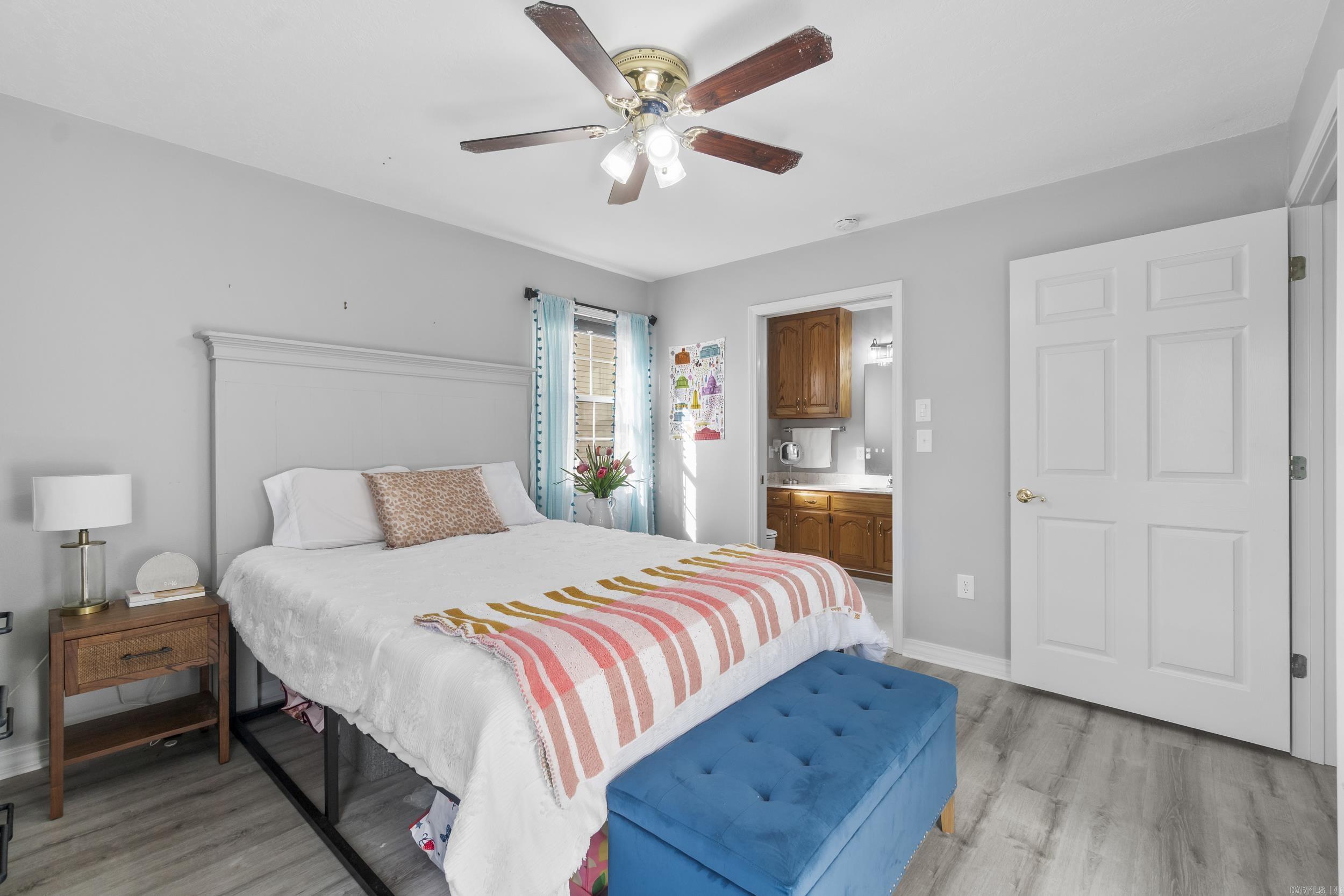 RIVER OAKS TRACE - Residential