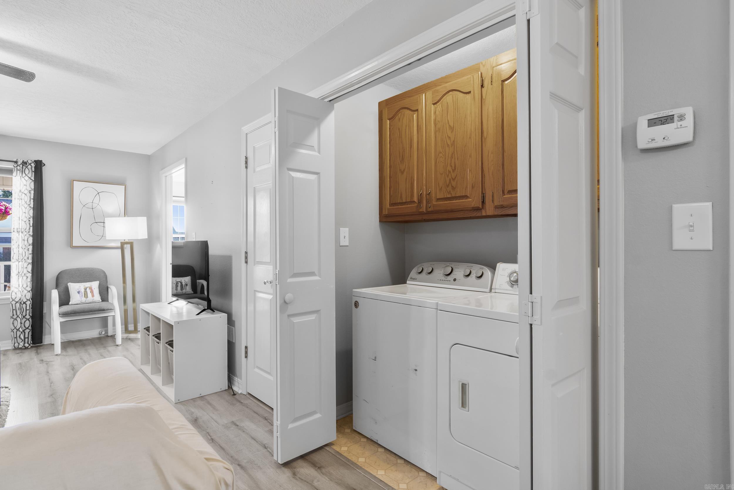 RIVER OAKS TRACE - Residential