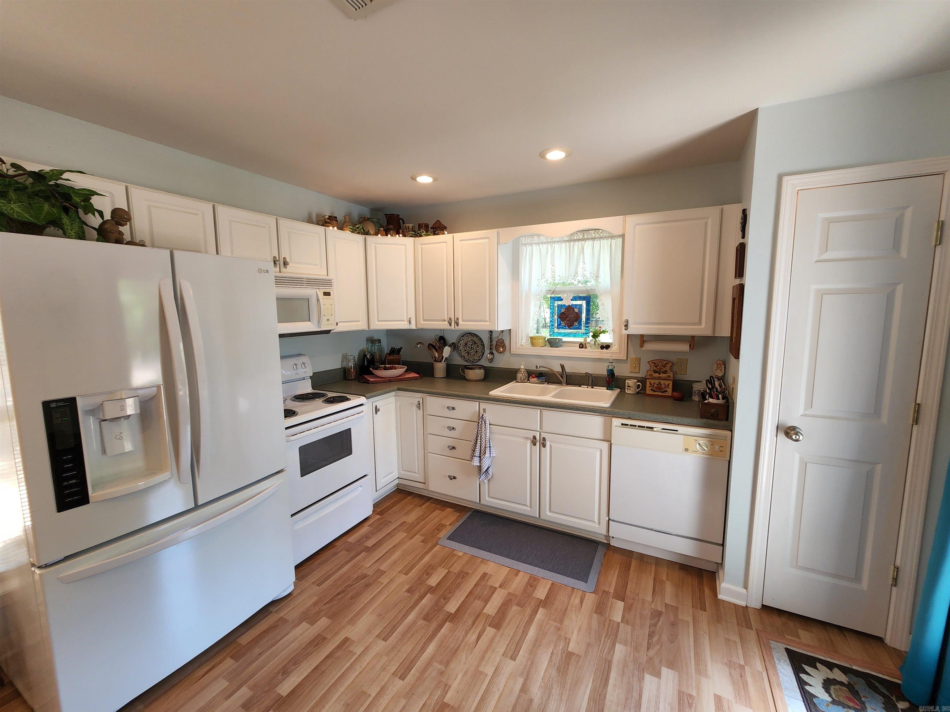 MOUNTAIN RANCH - Residential