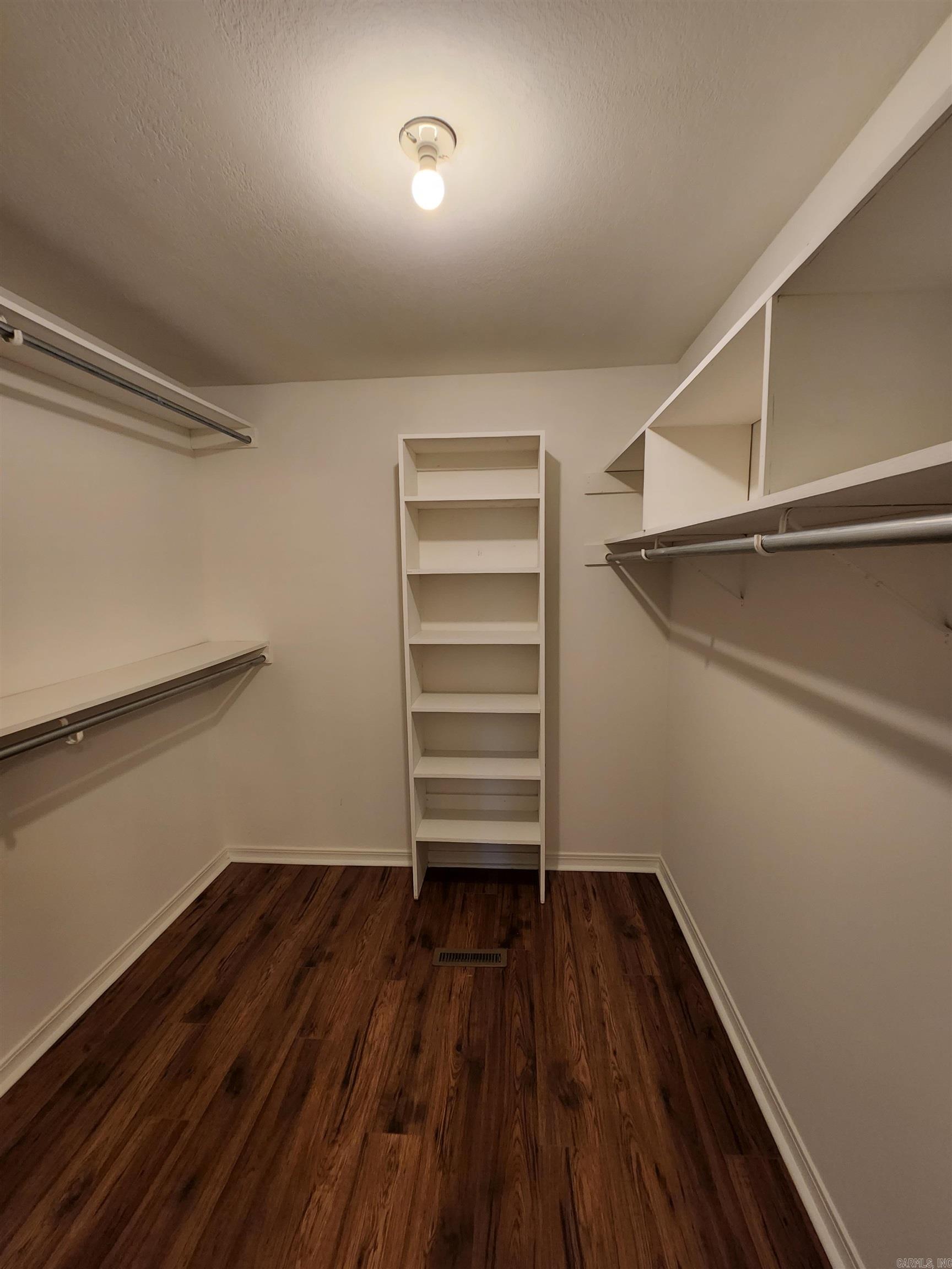 MOUNTAIN RANCH - Residential