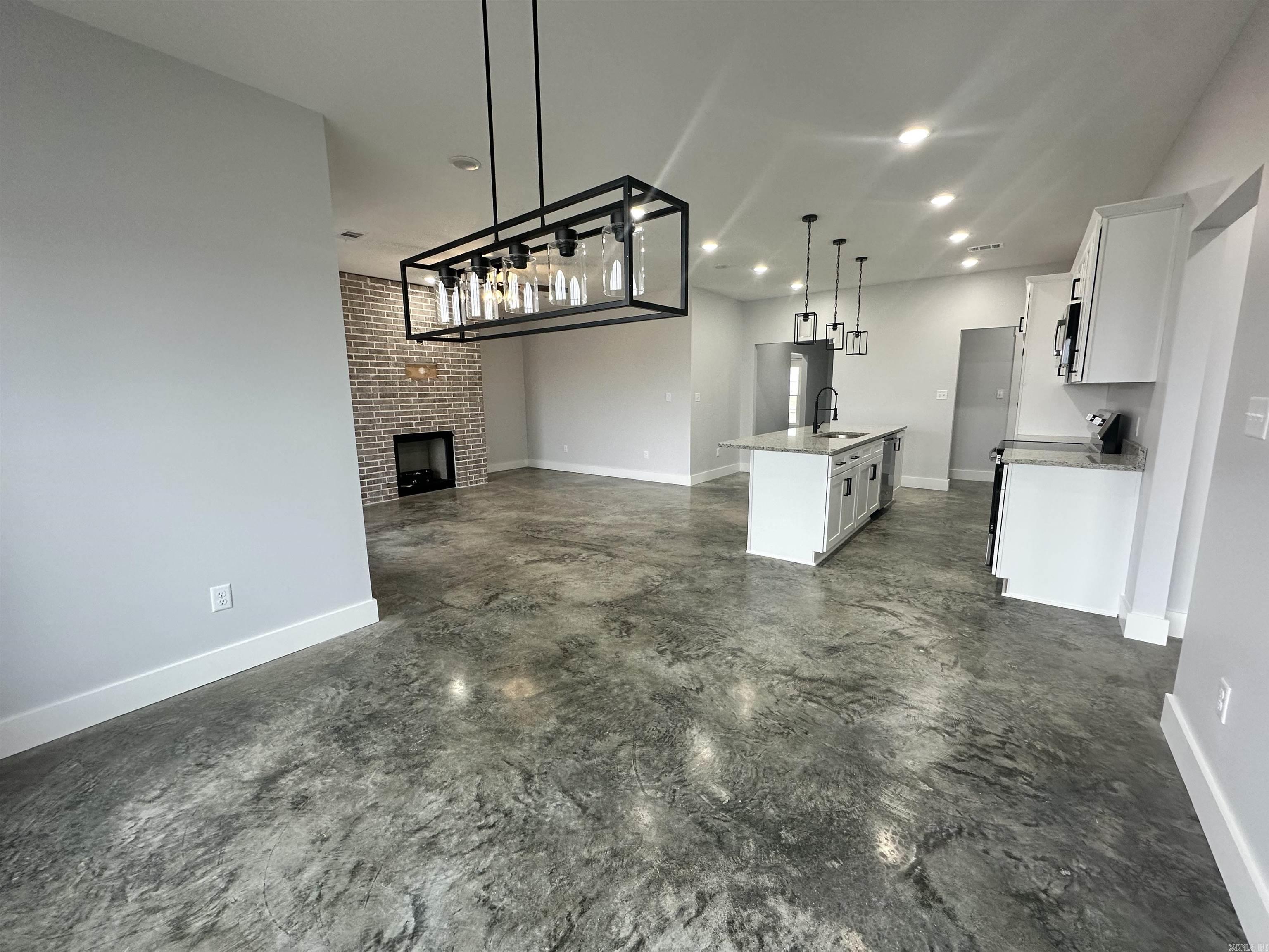 Diamond - Residential