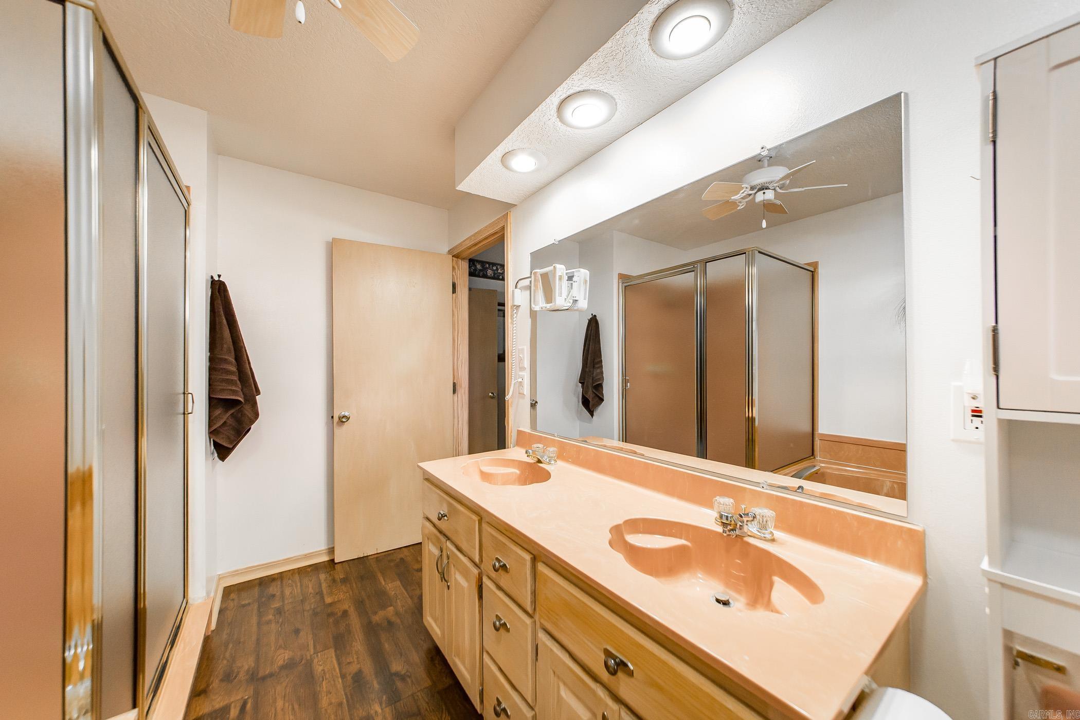INDIAN HILLS - Residential