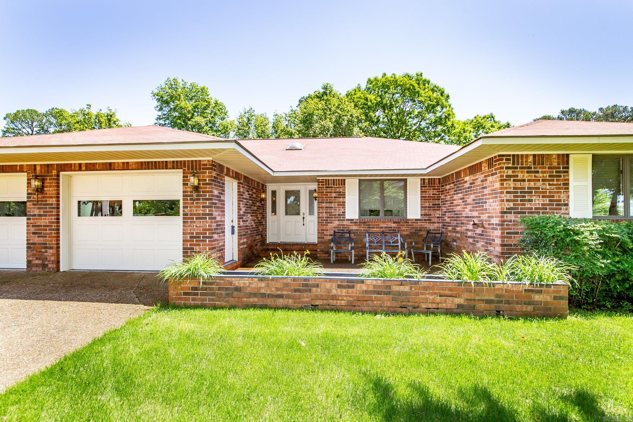 INDIAN HILLS - Residential