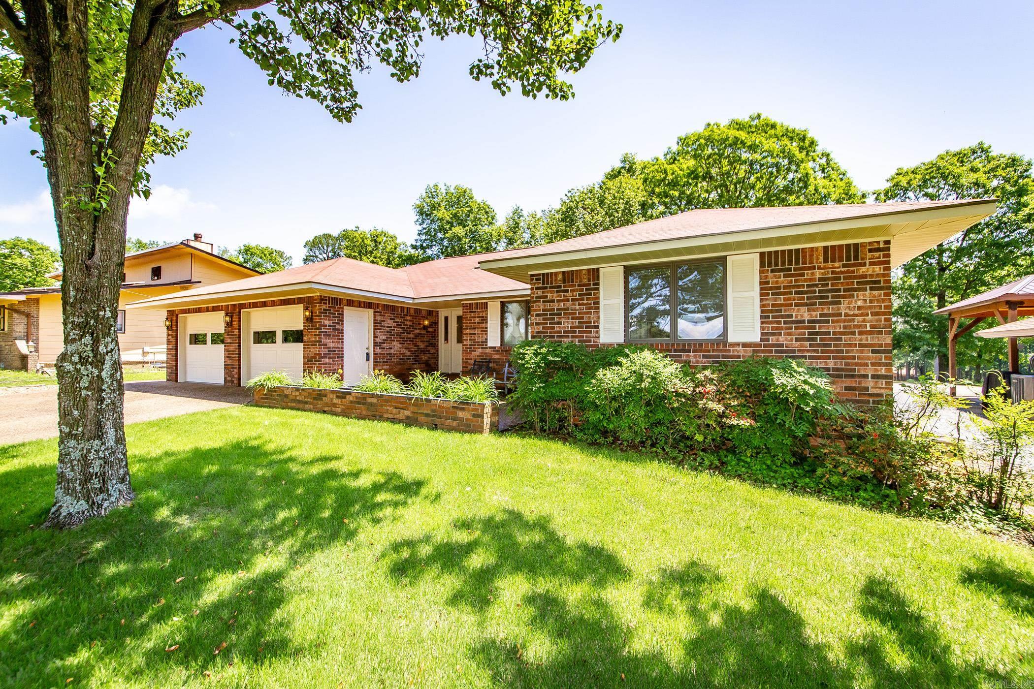 INDIAN HILLS - Residential