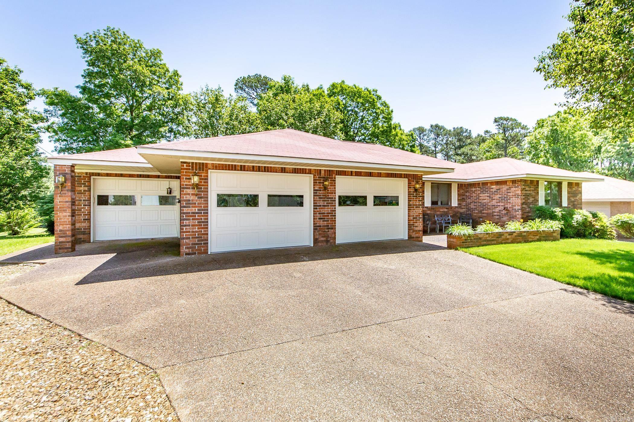 INDIAN HILLS - Residential