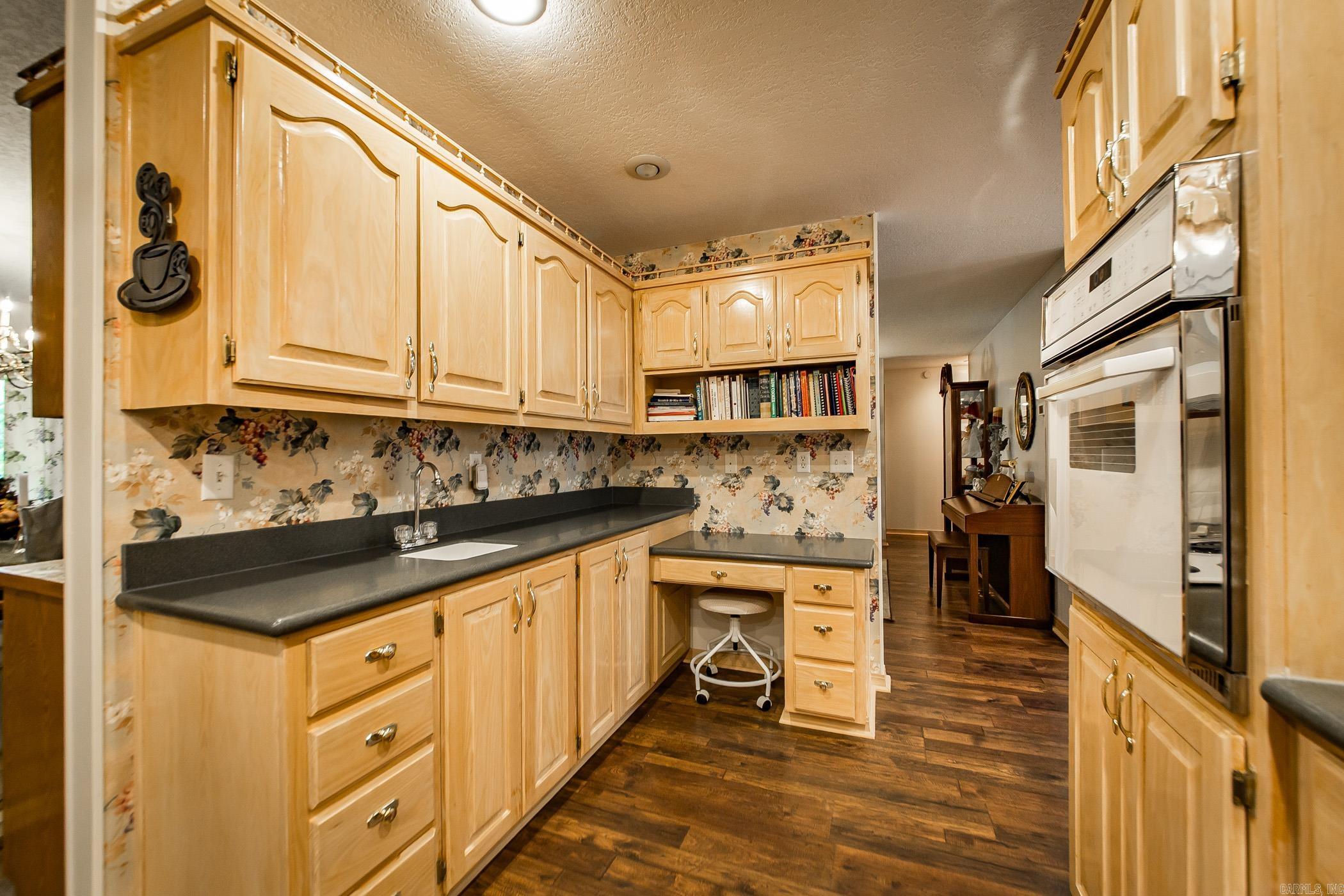 INDIAN HILLS - Residential