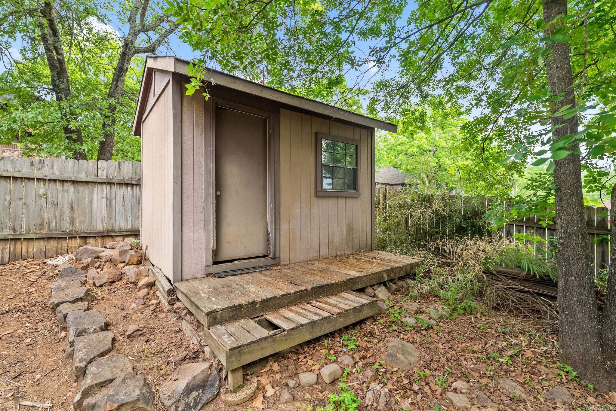 LEISUREWOOD ADDN TO MAUMELLE NEW - Residential