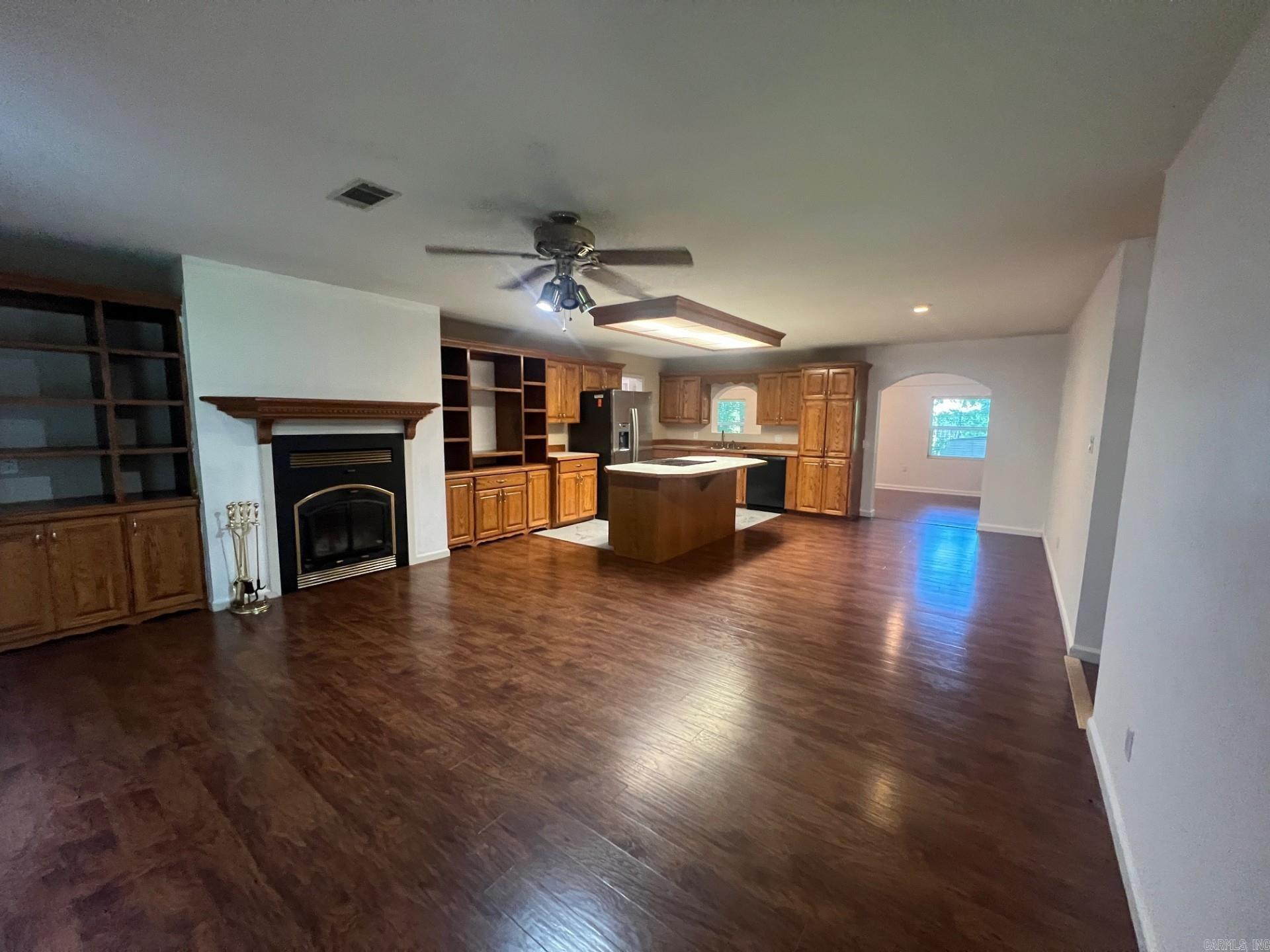 HIGHLAND PINES - Residential