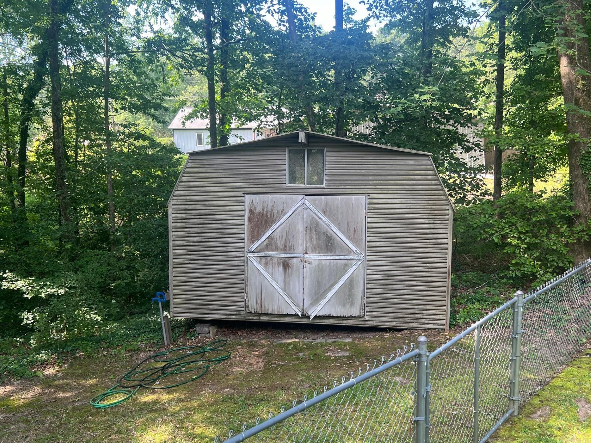 HIGHLAND PINES - Residential