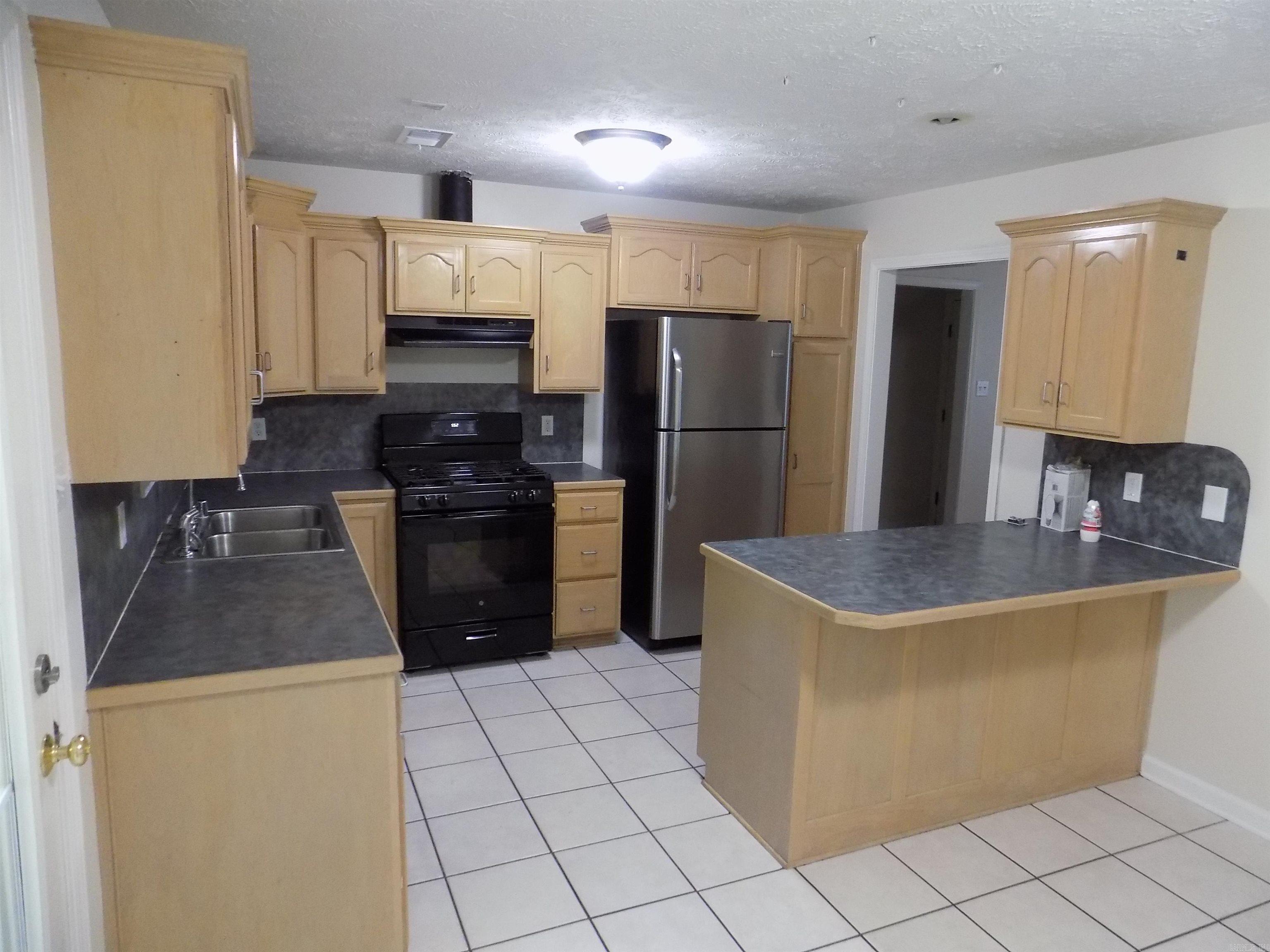 Skyline Drive - Residential Lease