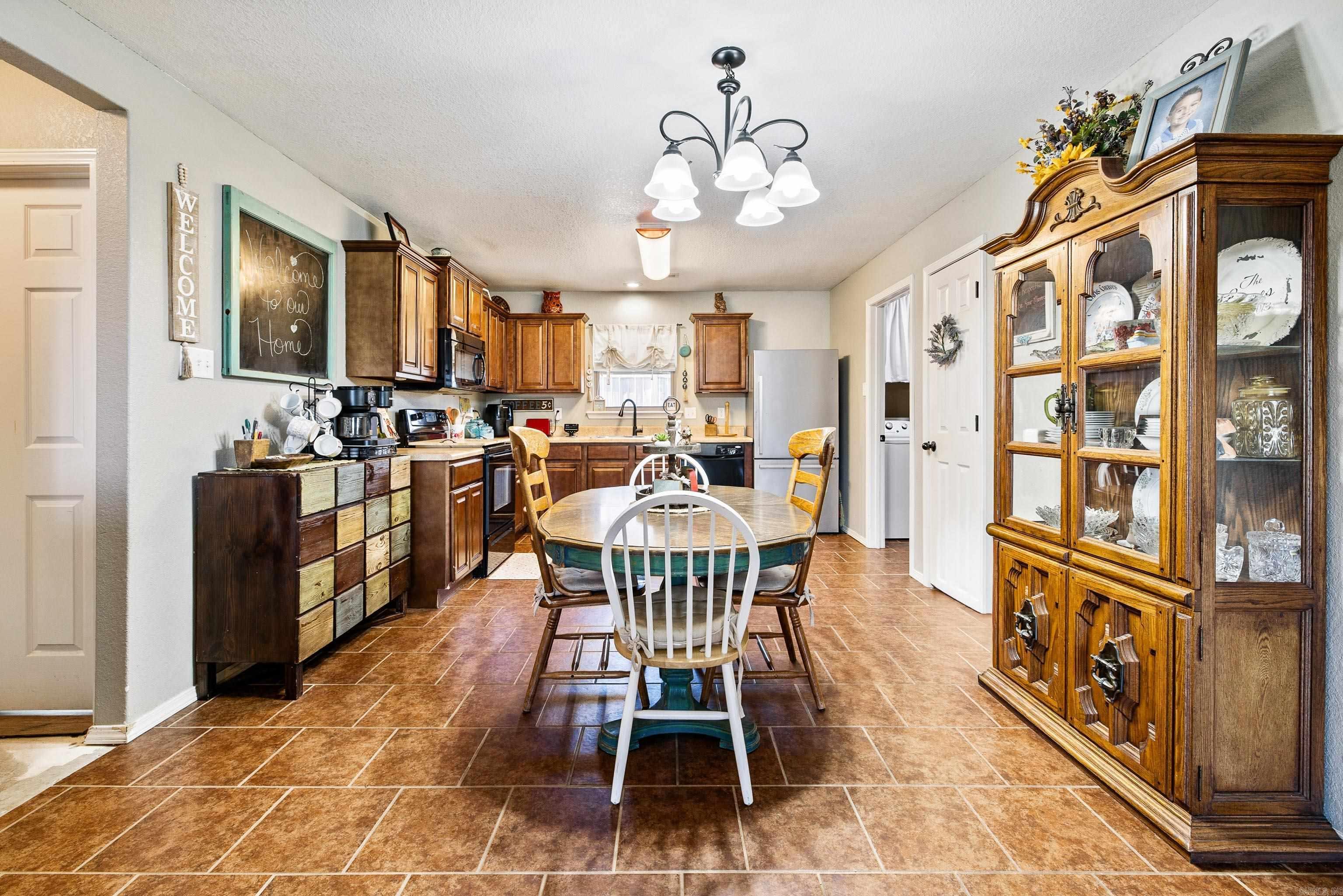 SILVER SPRINGS - Residential