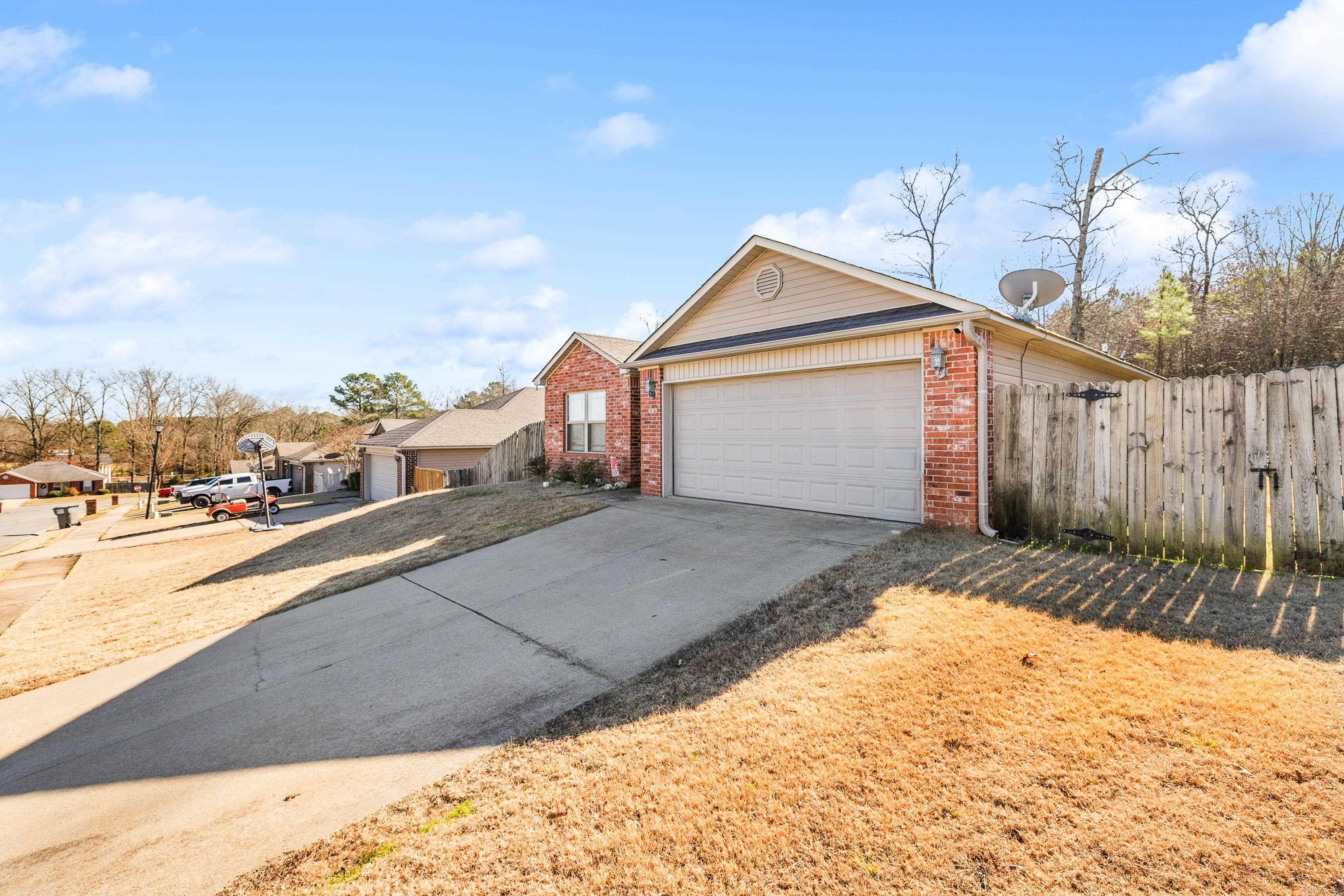 SILVER SPRINGS - Residential