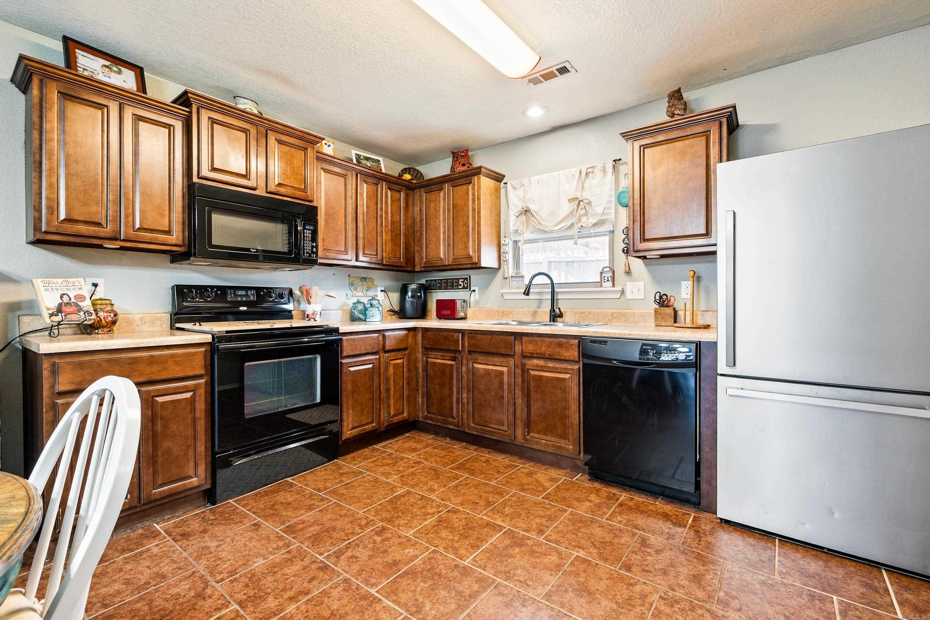 SILVER SPRINGS - Residential