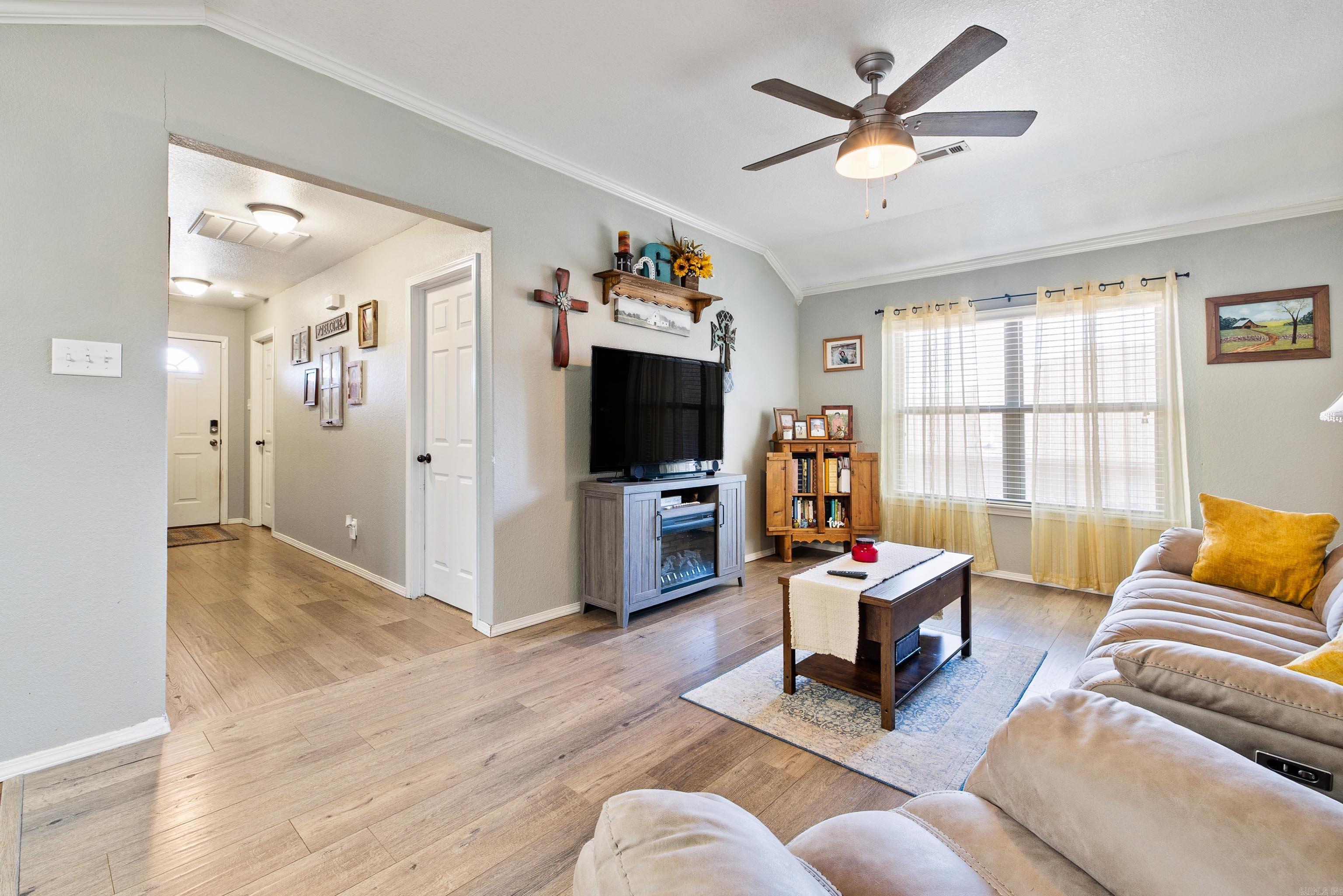 SILVER SPRINGS - Residential