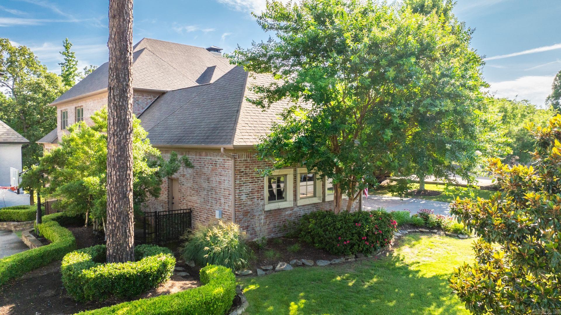 CHENAL VALLEY HALLEN COURT - Residential