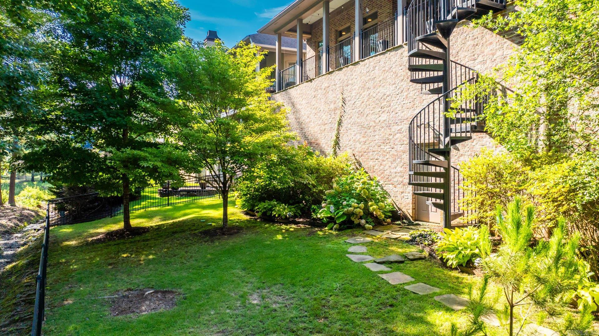 CHENAL VALLEY HALLEN COURT - Residential